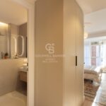 W pełni wyremontowany apartament na najwyższym piętrze w Quadrat d’or