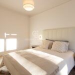 W pełni wyremontowany apartament na najwyższym piętrze w Quadrat d’or