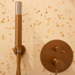 W pełni wyremontowany apartament na najwyższym piętrze w Quadrat d’or