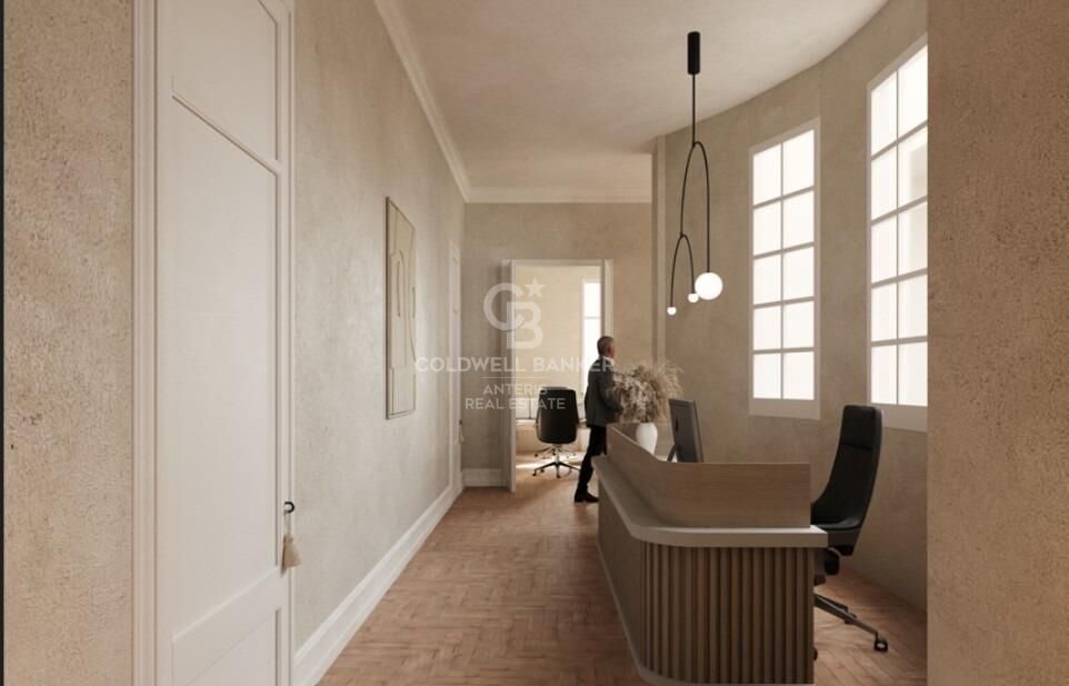 Luminoso despacho de 320m2 en finca regia en l’Antiga Esquerra de l’Eixample.