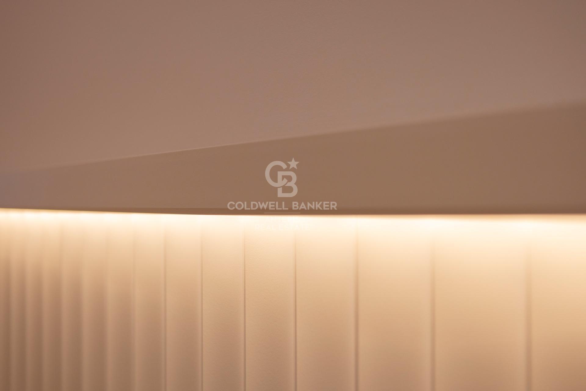 W pełni wyremontowany apartament na najwyższym piętrze w Quadrat d’or