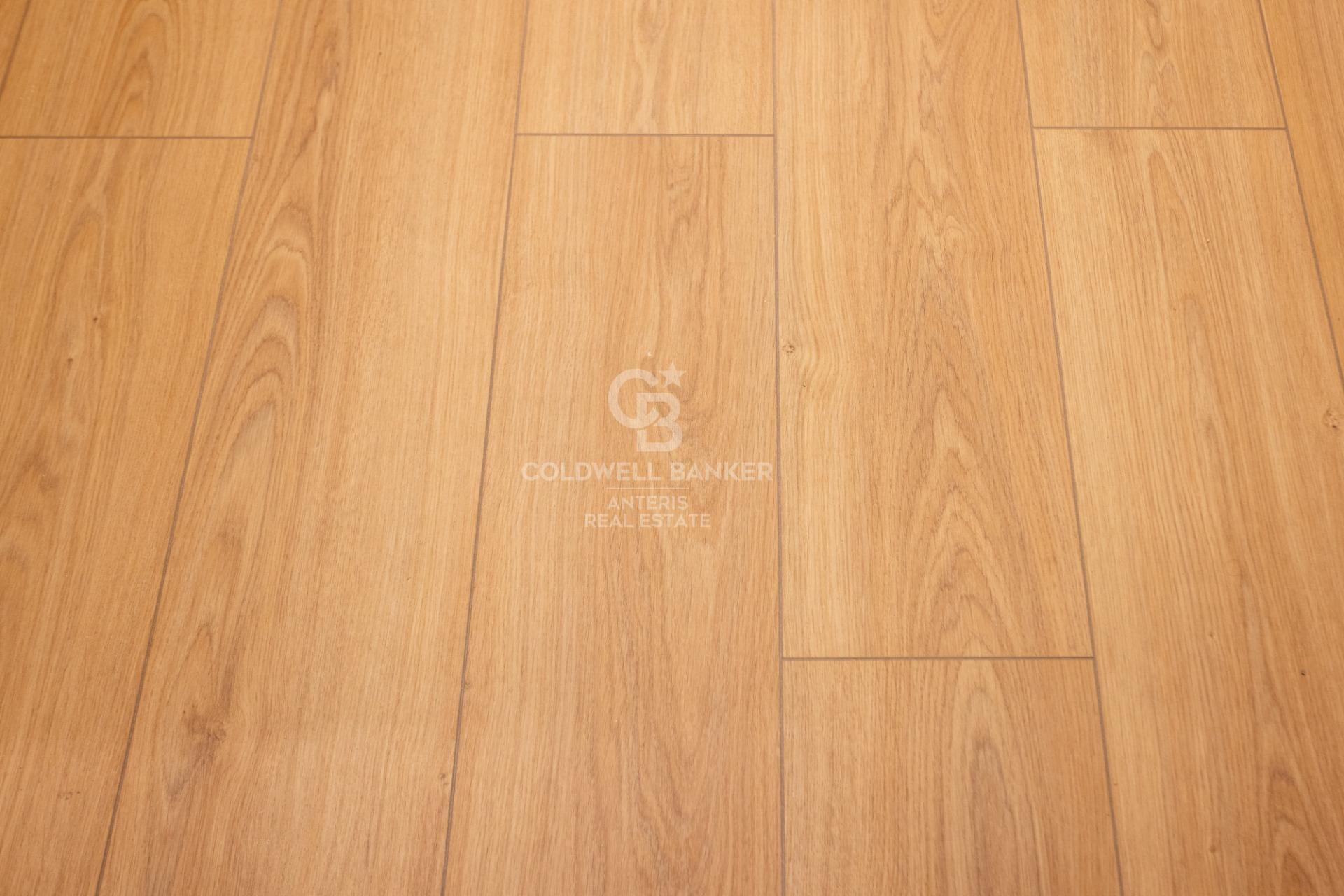 Fully renovated top floor apartment in Quadrat d’or