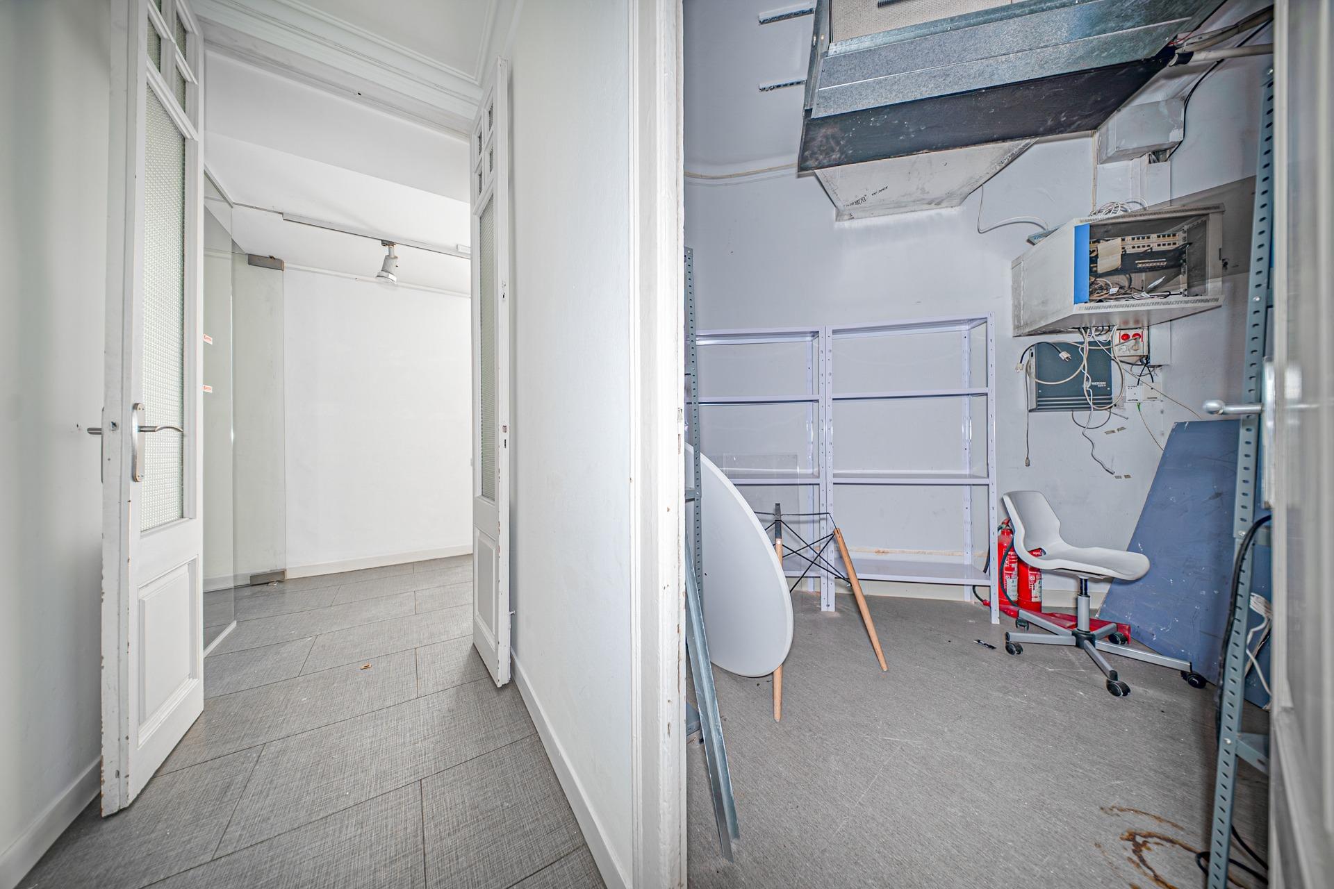 Bright and central office for rent.