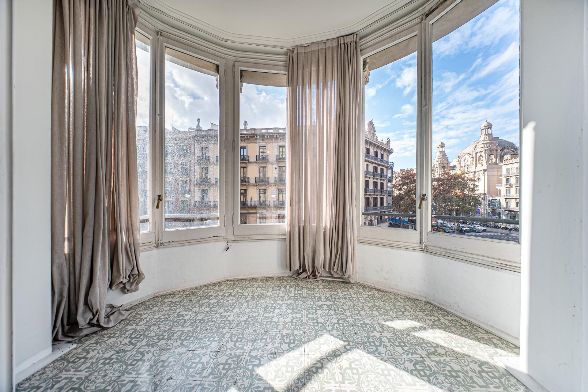 Bright and central office for rent.