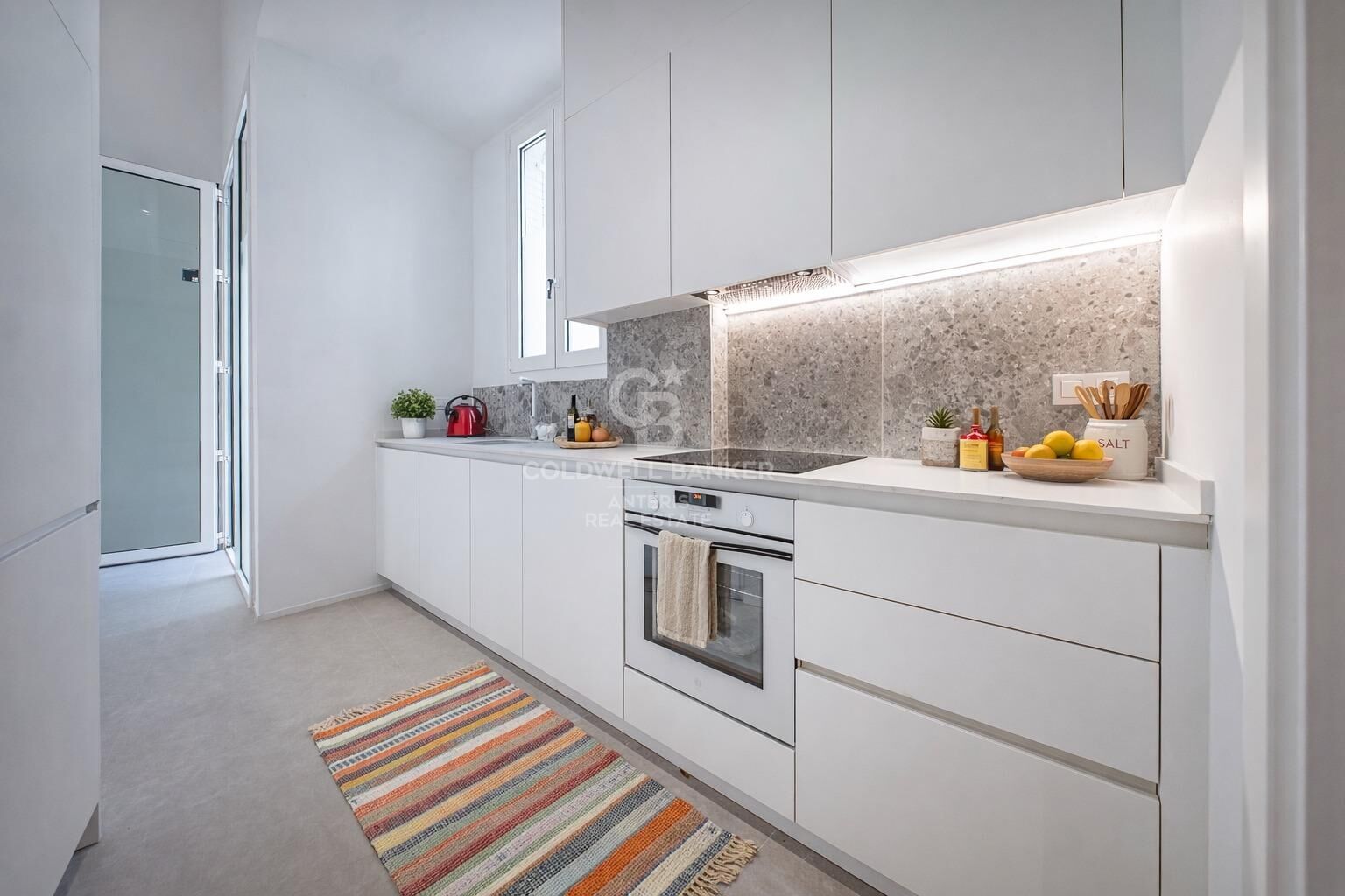 Duplex z prywatnym patio i basenem na dachu – okolice Camp Nou