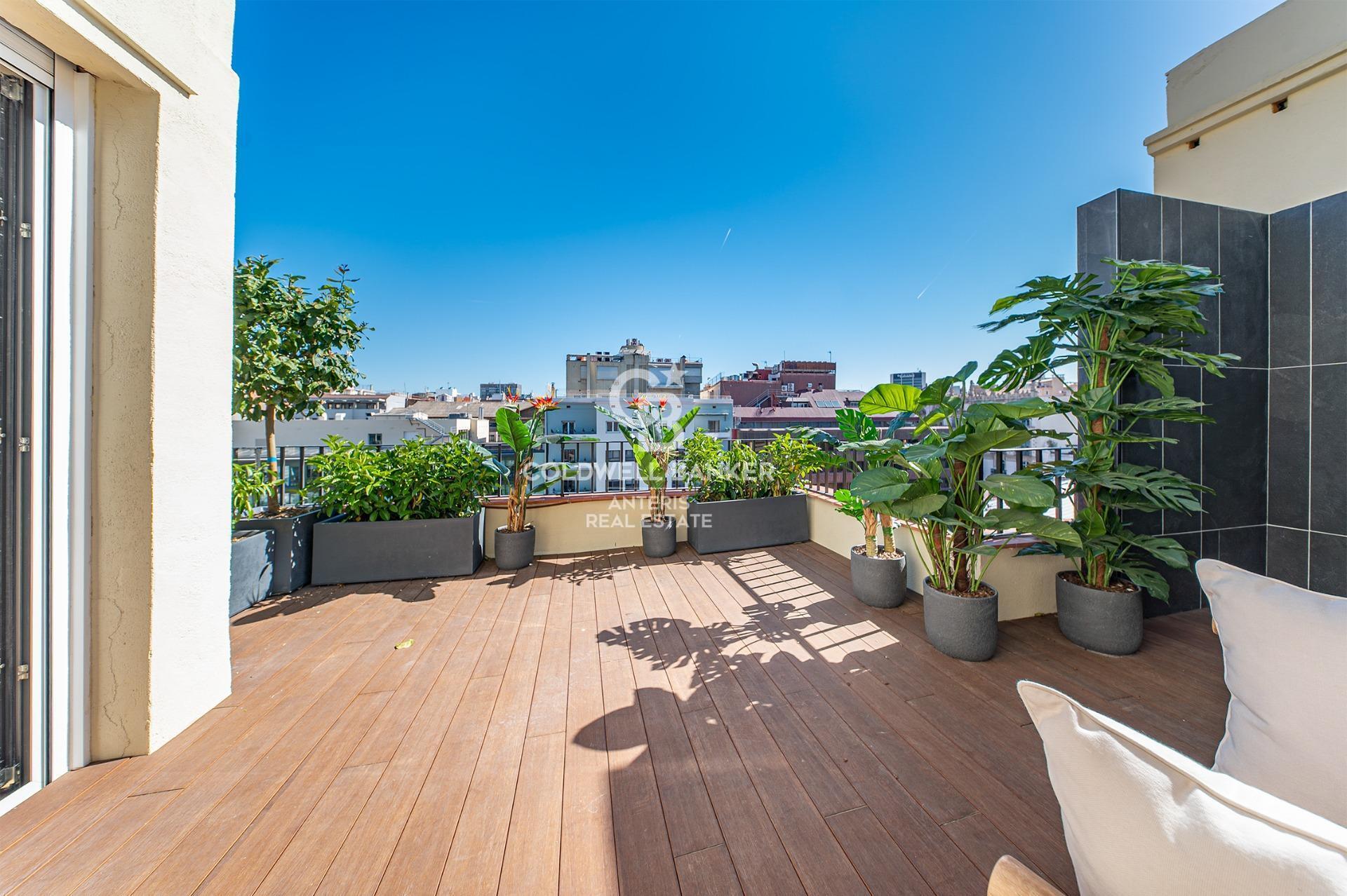 Luksusowy, odnowiony penthouse z tarasem