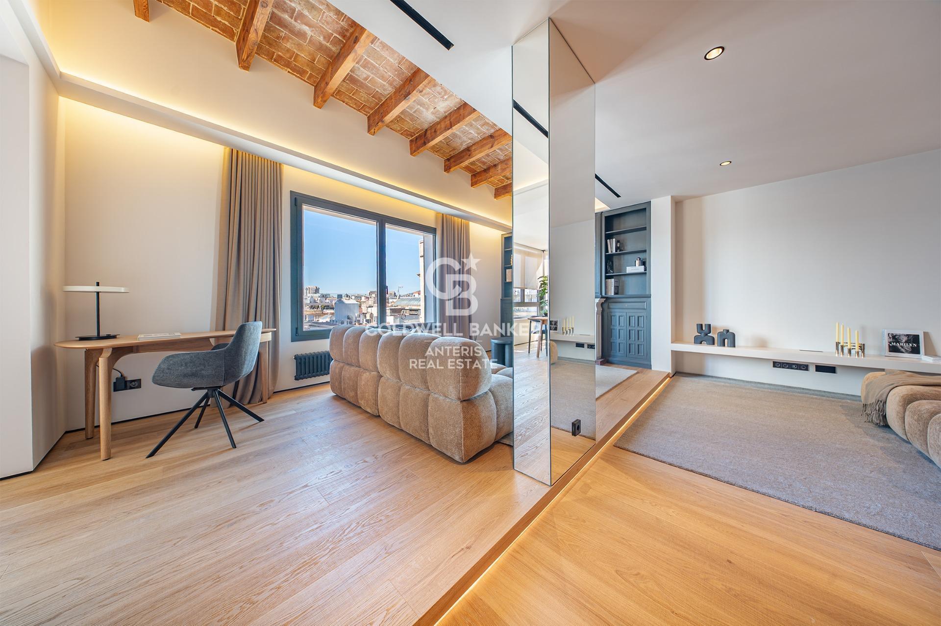 Luksusowy, odnowiony penthouse z tarasem