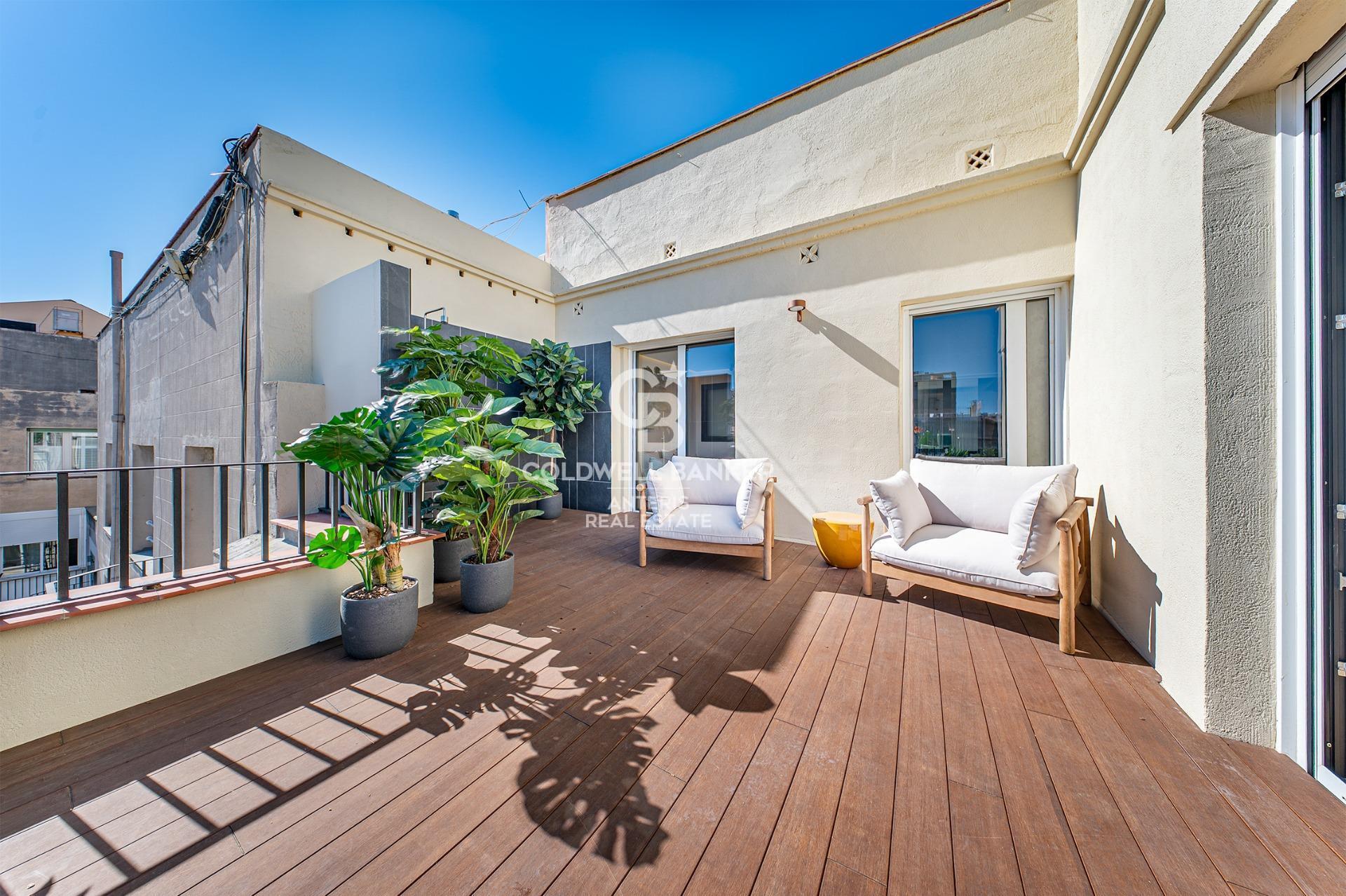 Luksusowy, odnowiony penthouse z tarasem