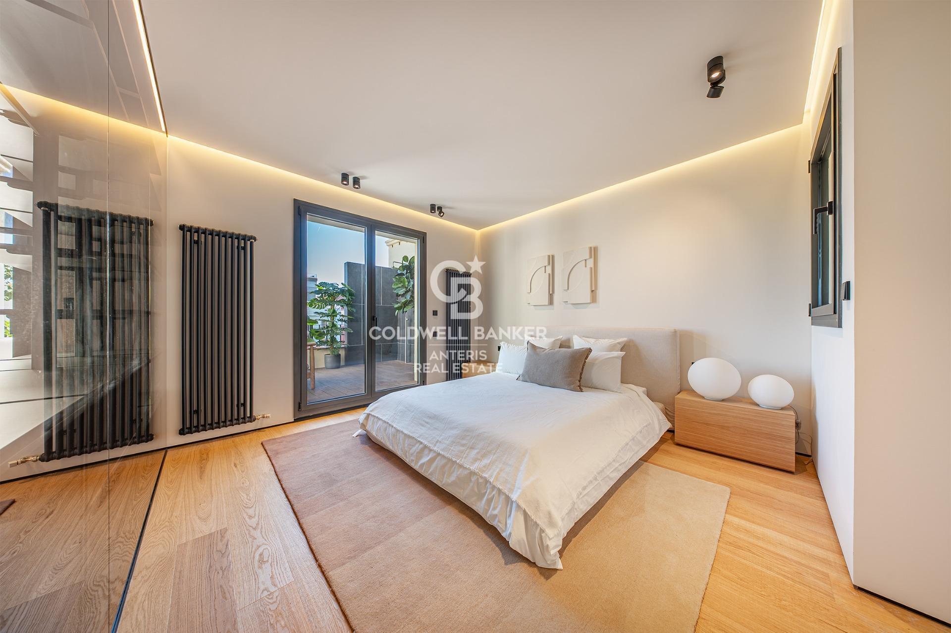 Luksusowy, odnowiony penthouse z tarasem