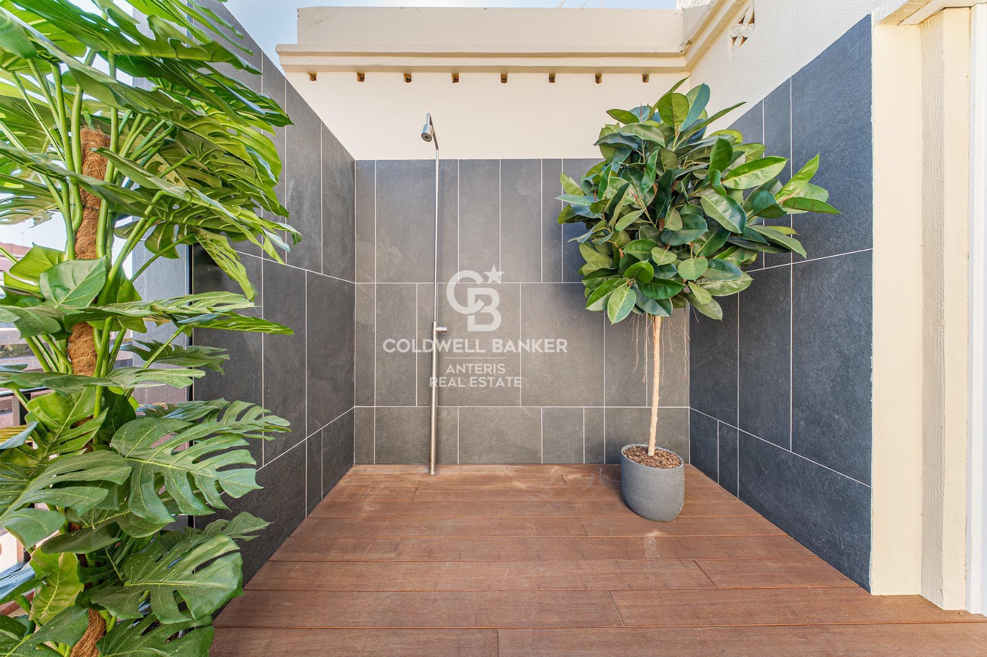 Luksusowy, odnowiony penthouse z tarasem