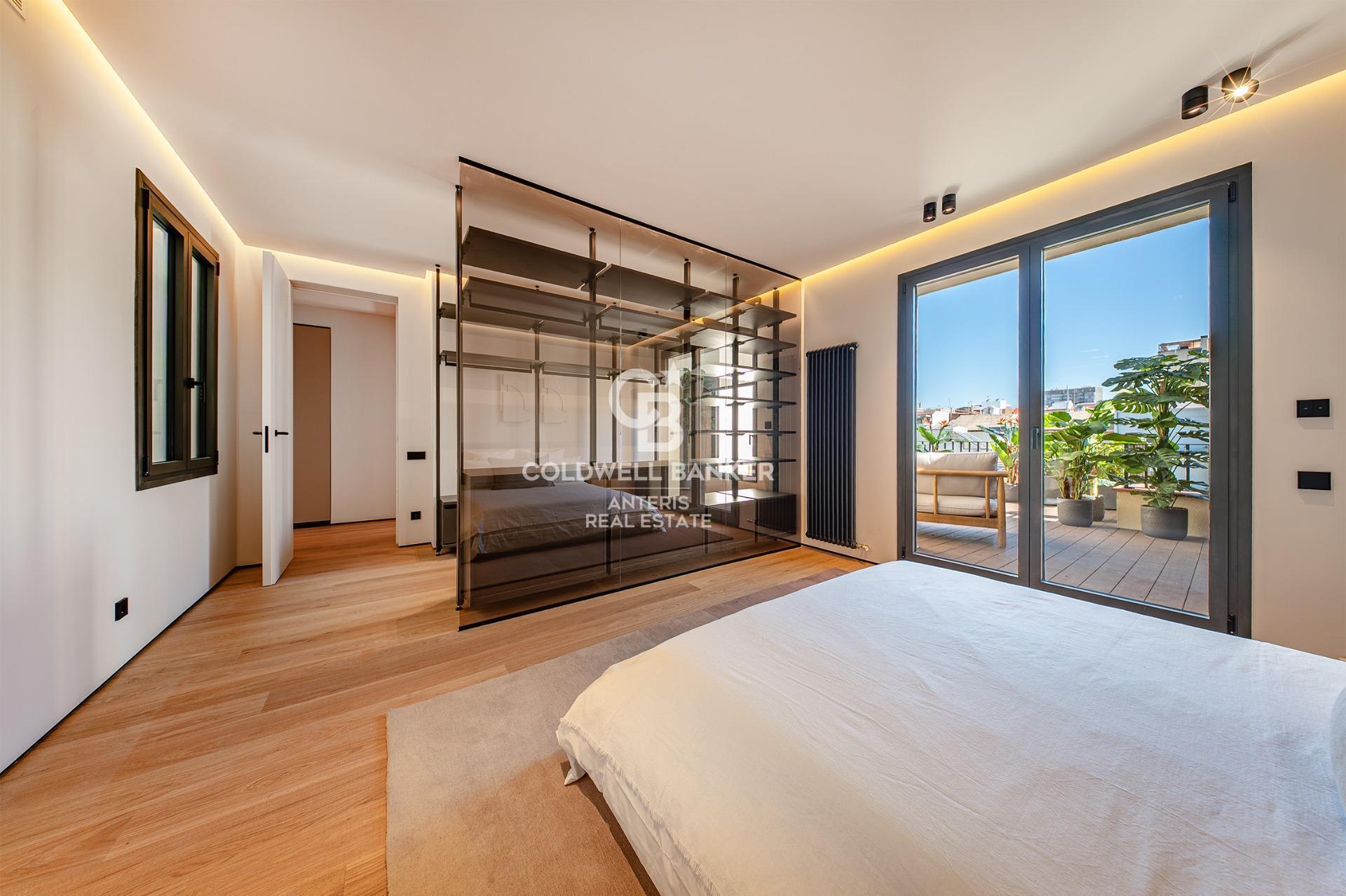 Luksusowy, odnowiony penthouse z tarasem