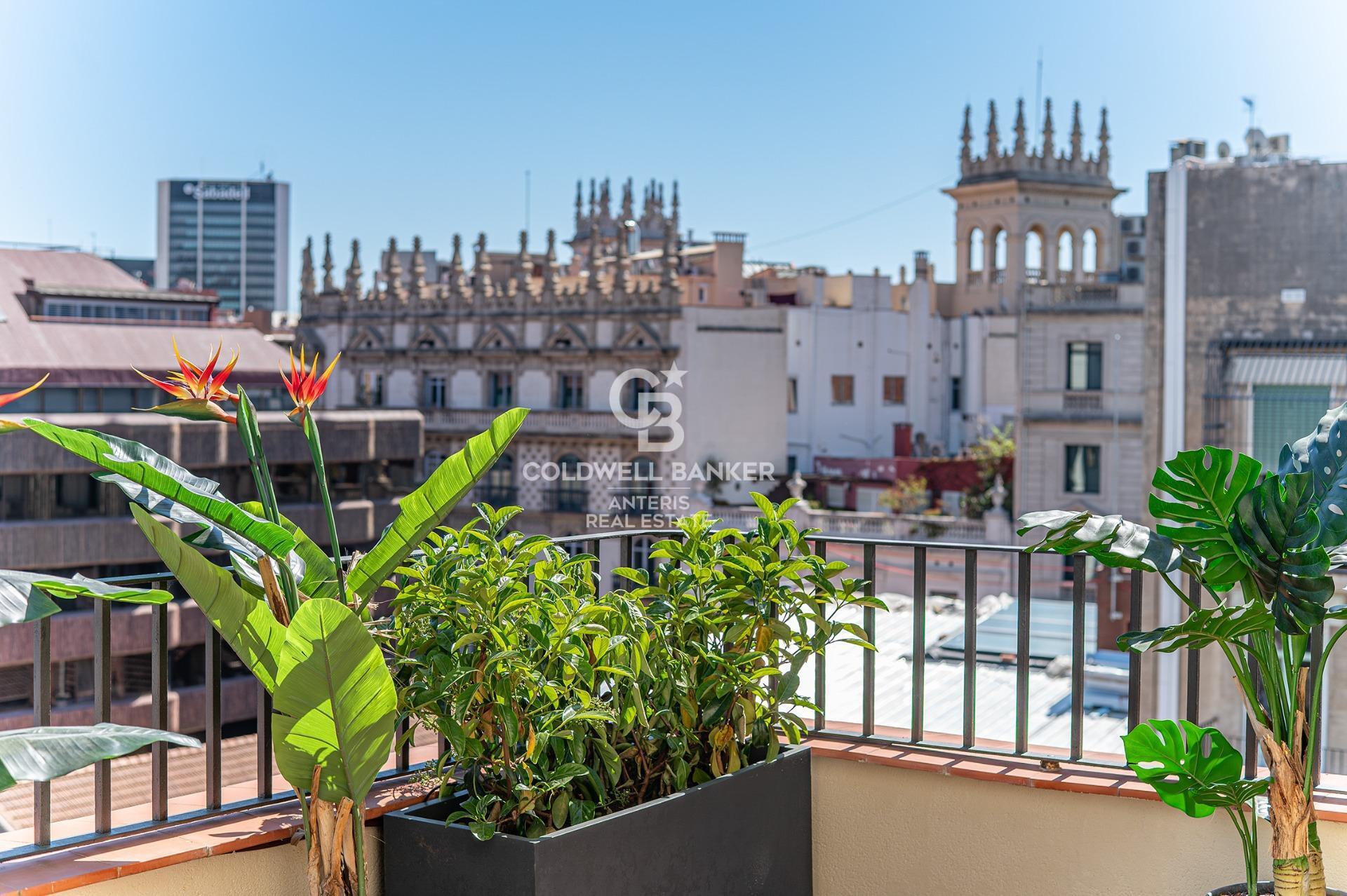 Luksusowy, odnowiony penthouse z tarasem