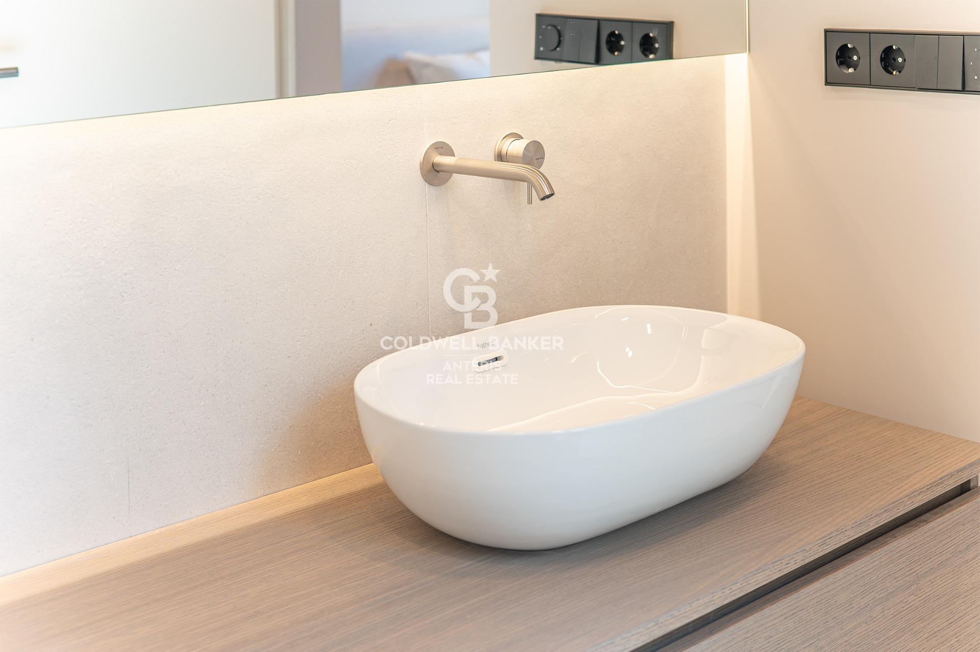 Luksusowy, odnowiony penthouse z tarasem