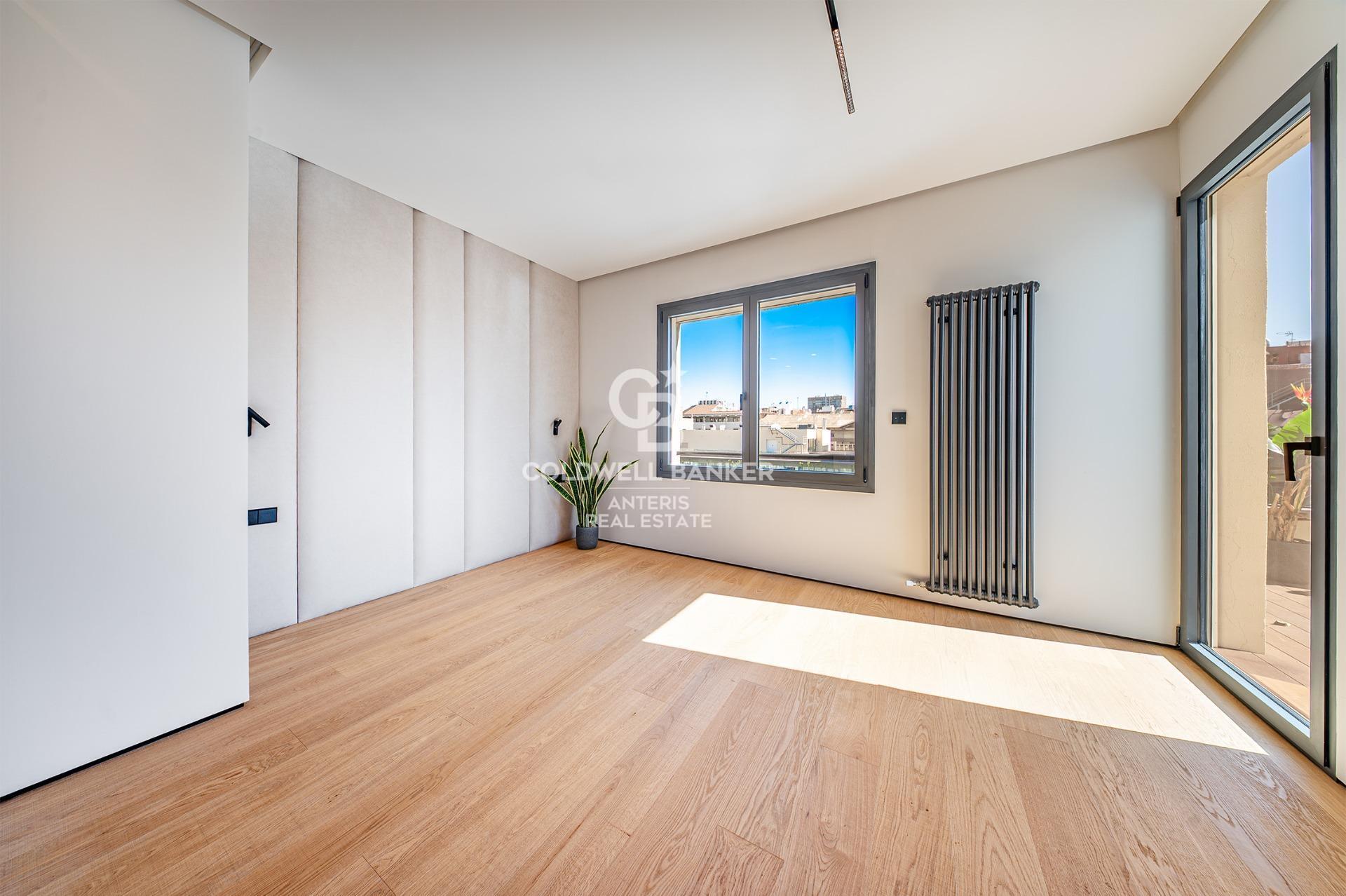 Luksusowy, odnowiony penthouse z tarasem