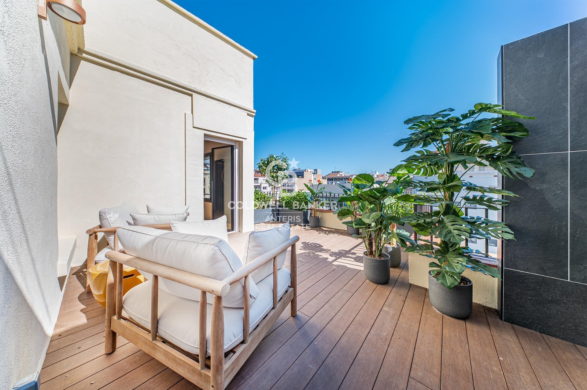 Luksusowy, odnowiony penthouse z tarasem