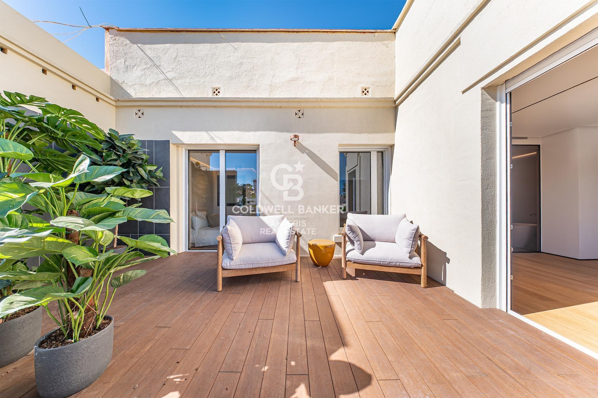 Luksusowy, odnowiony penthouse z tarasem