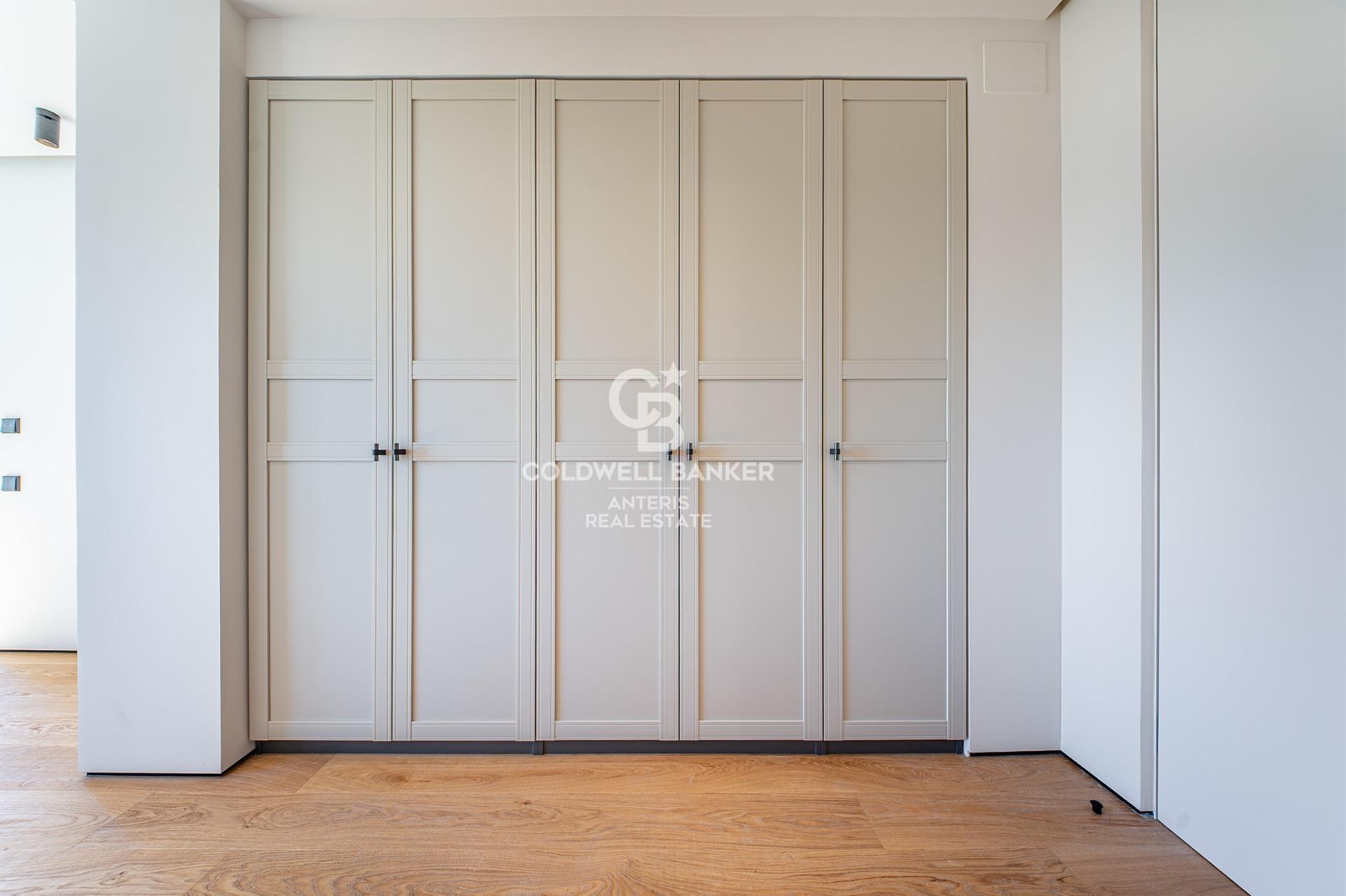 Luksusowy, odnowiony penthouse z tarasem