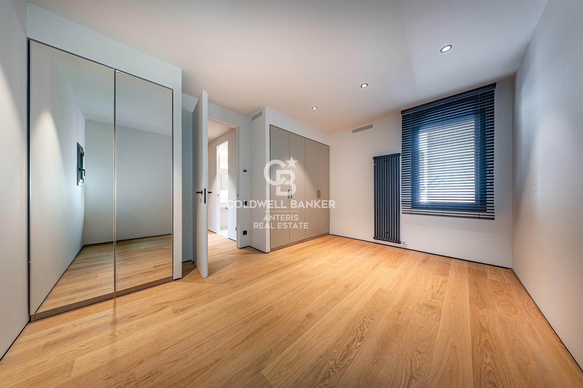 Luksusowy, odnowiony penthouse z tarasem