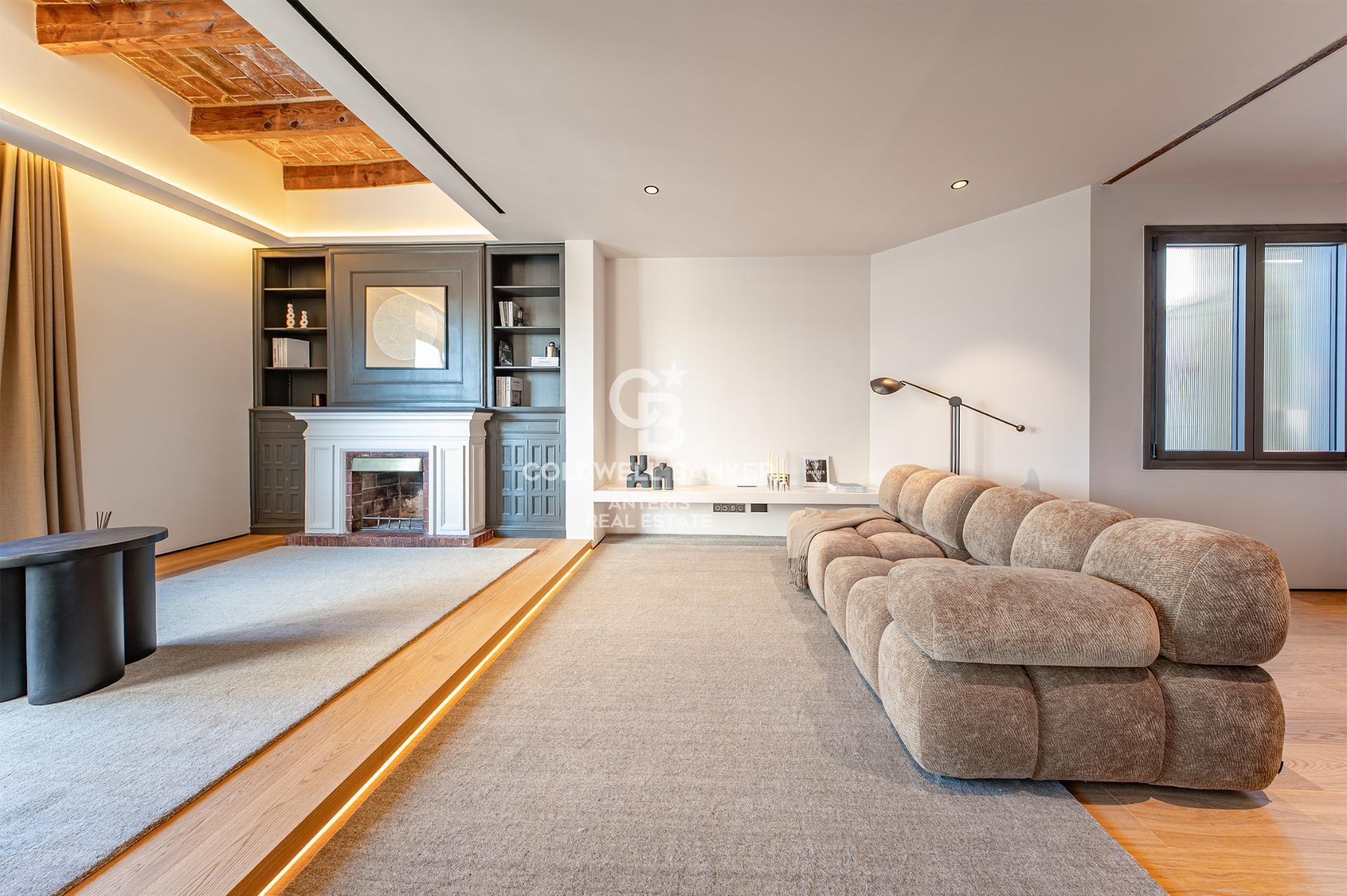 Luksusowy, odnowiony penthouse z tarasem