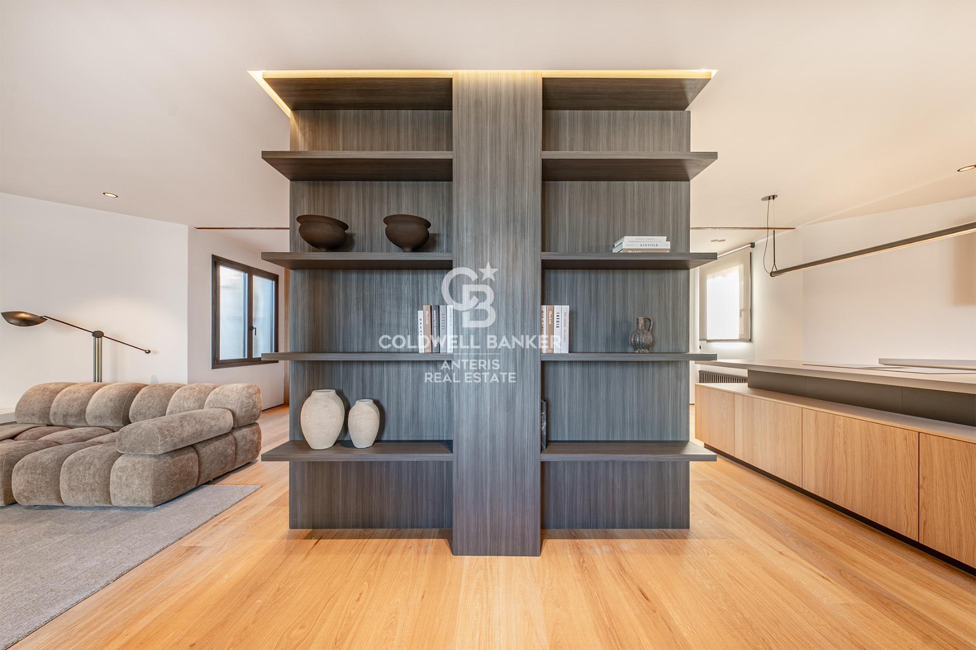 Luksusowy, odnowiony penthouse z tarasem