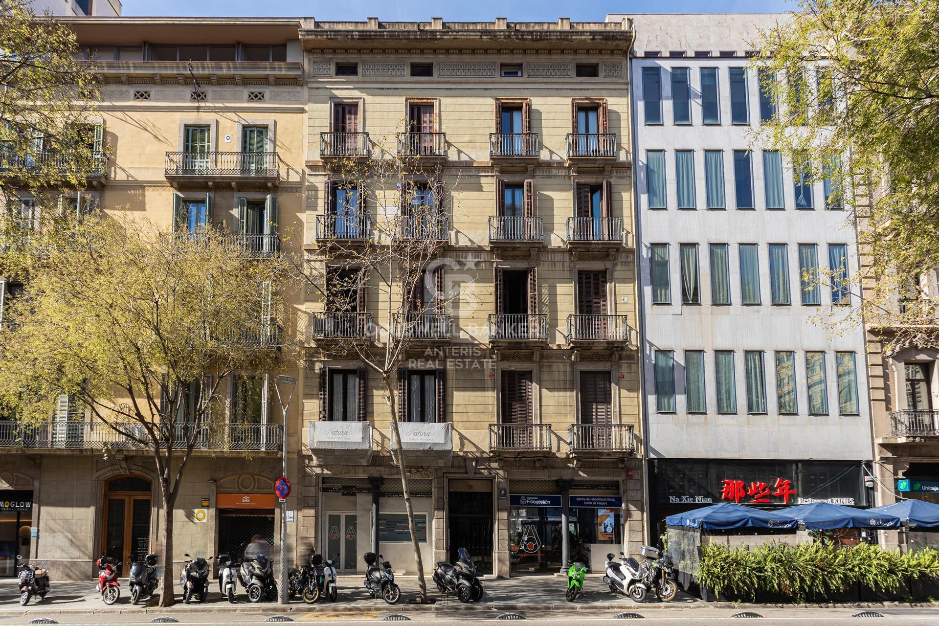 Elegant renovated property with historic charm