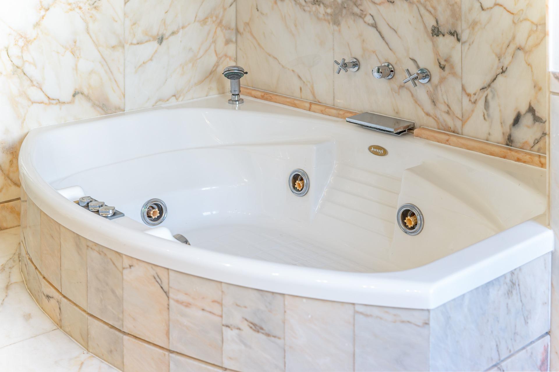 Ático en finca regia con terraza y plaza de parking en finca, situado a pocos pasos de Passeig de Gràcia y Rambla de Catalunya