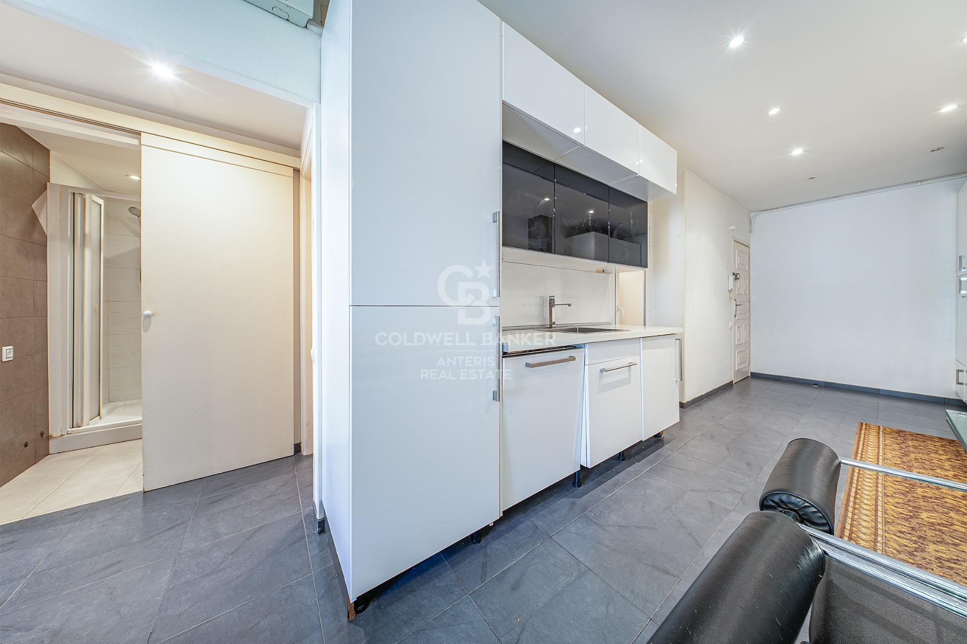 Bright apartment with terrace in Camp d’En Grassot–Gràcia Nova