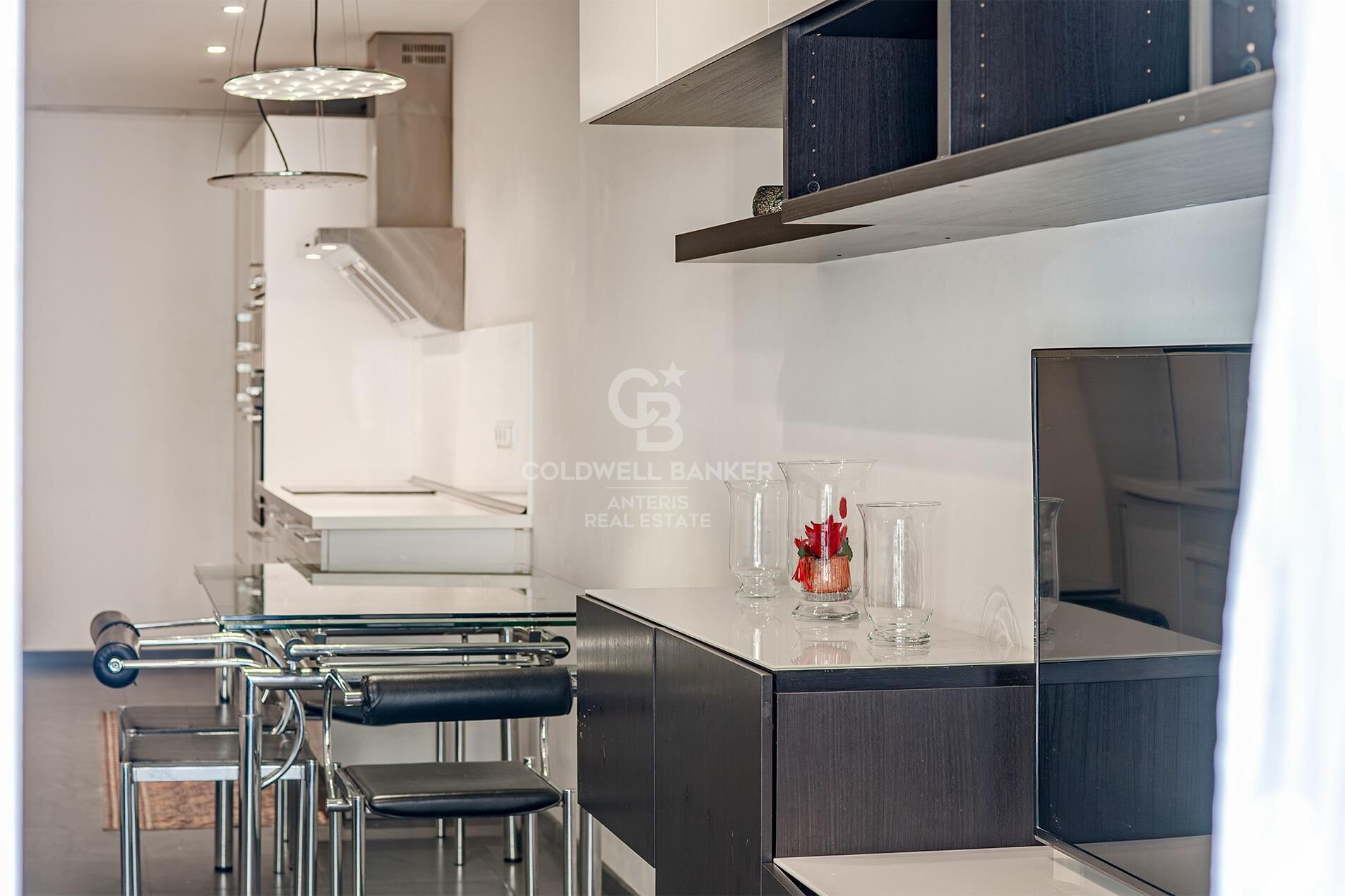 Bright apartment with terrace in Camp d’En Grassot–Gràcia Nova