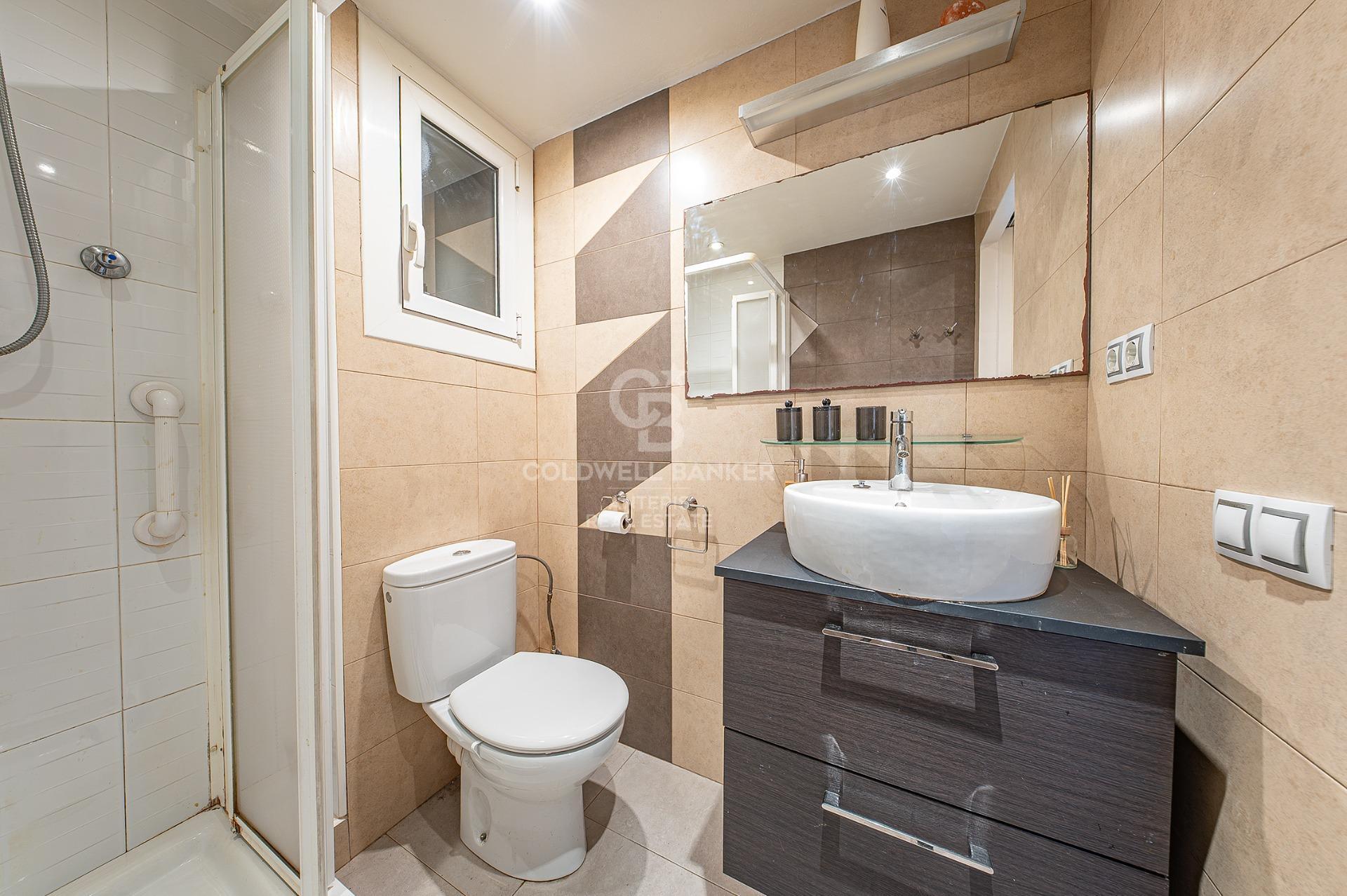 Bright apartment with terrace in Camp d’En Grassot–Gràcia Nova