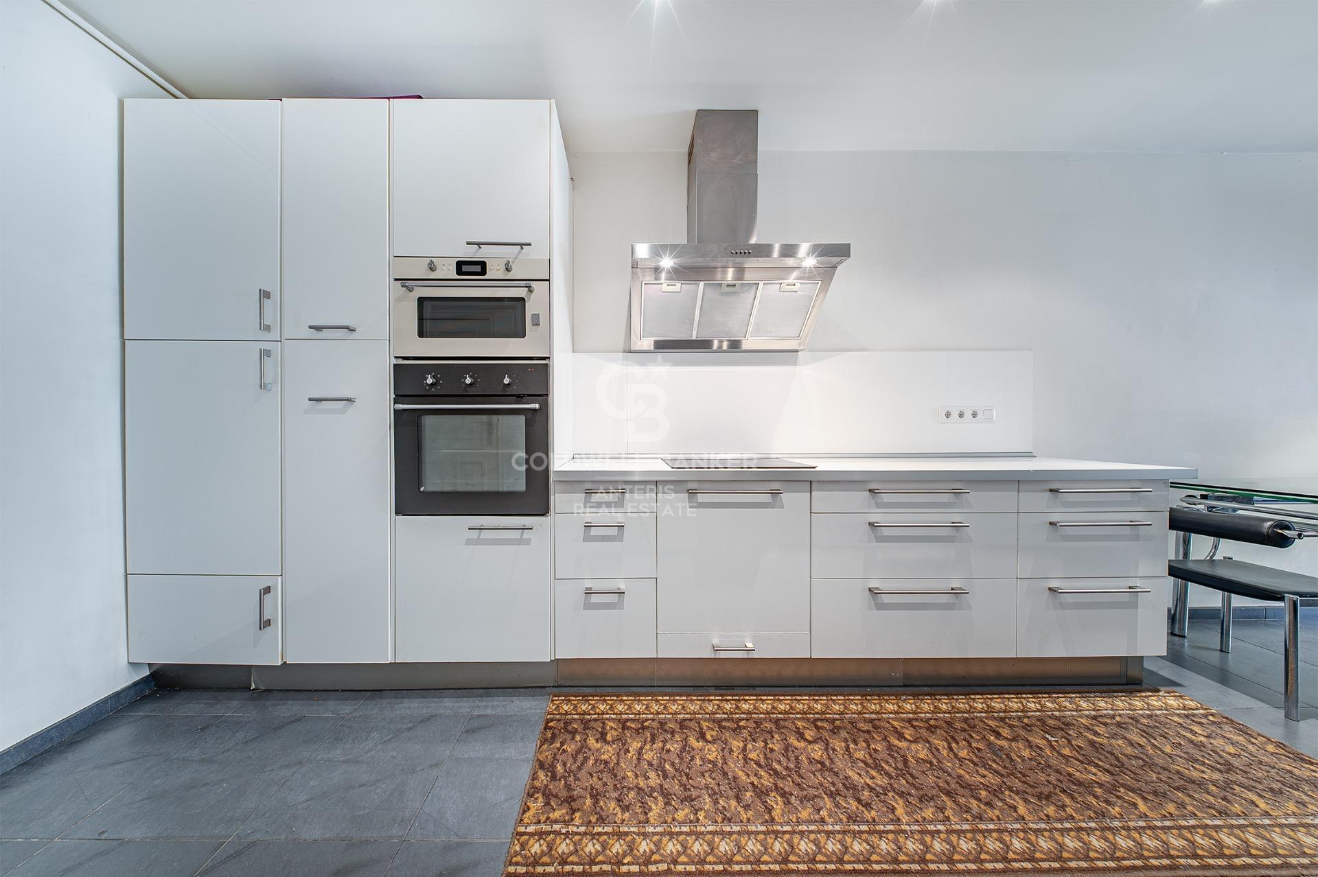 Bright apartment with terrace in Camp d’En Grassot–Gràcia Nova