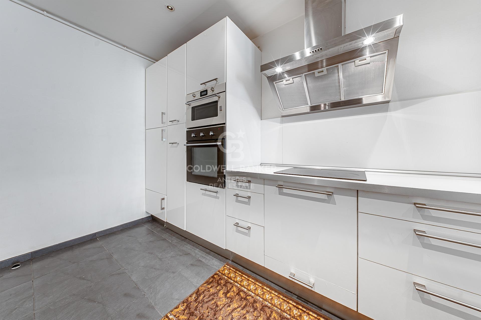 Bright apartment with terrace in Camp d’En Grassot–Gràcia Nova