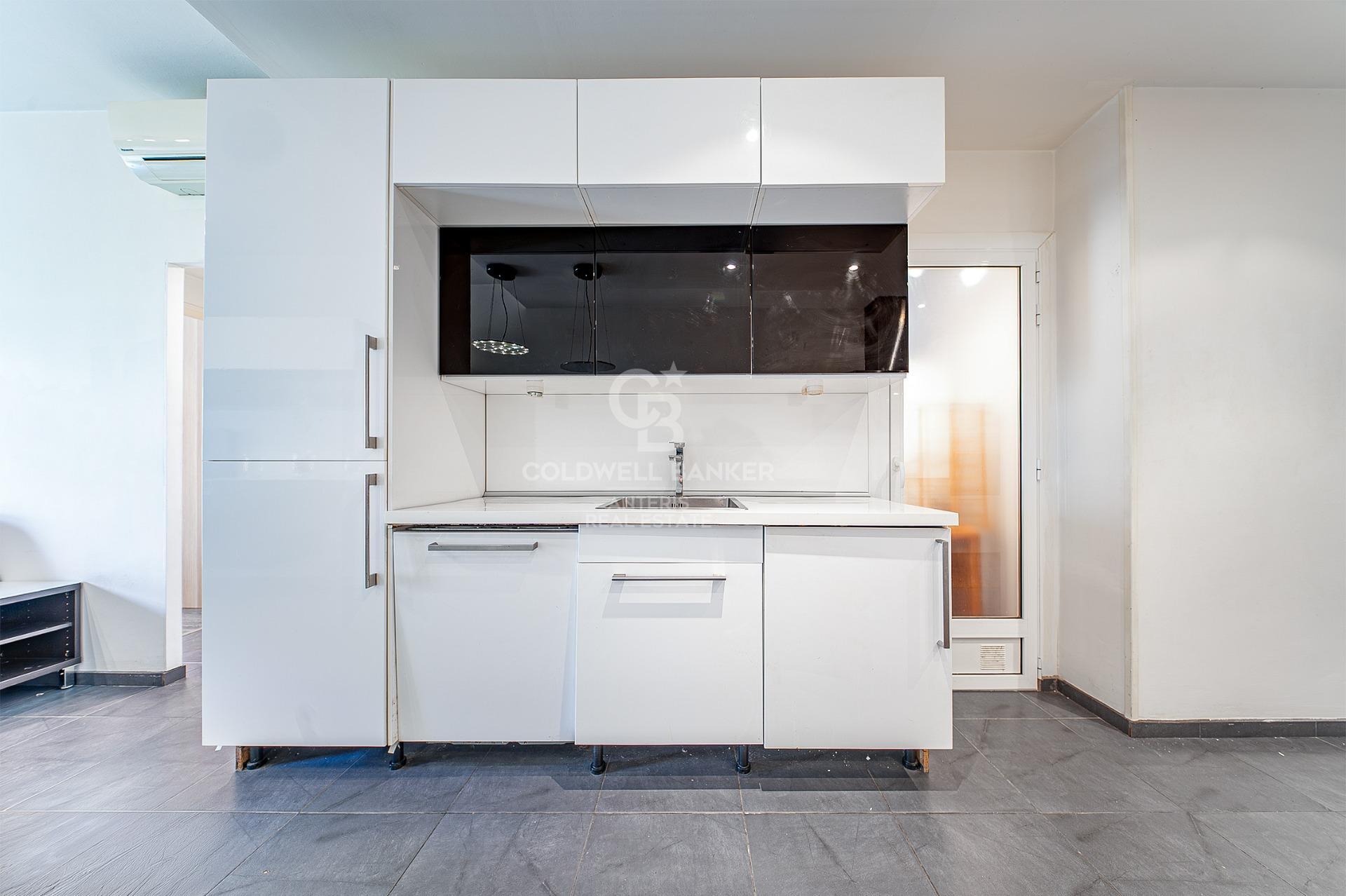 Bright apartment with terrace in Camp d’En Grassot–Gràcia Nova