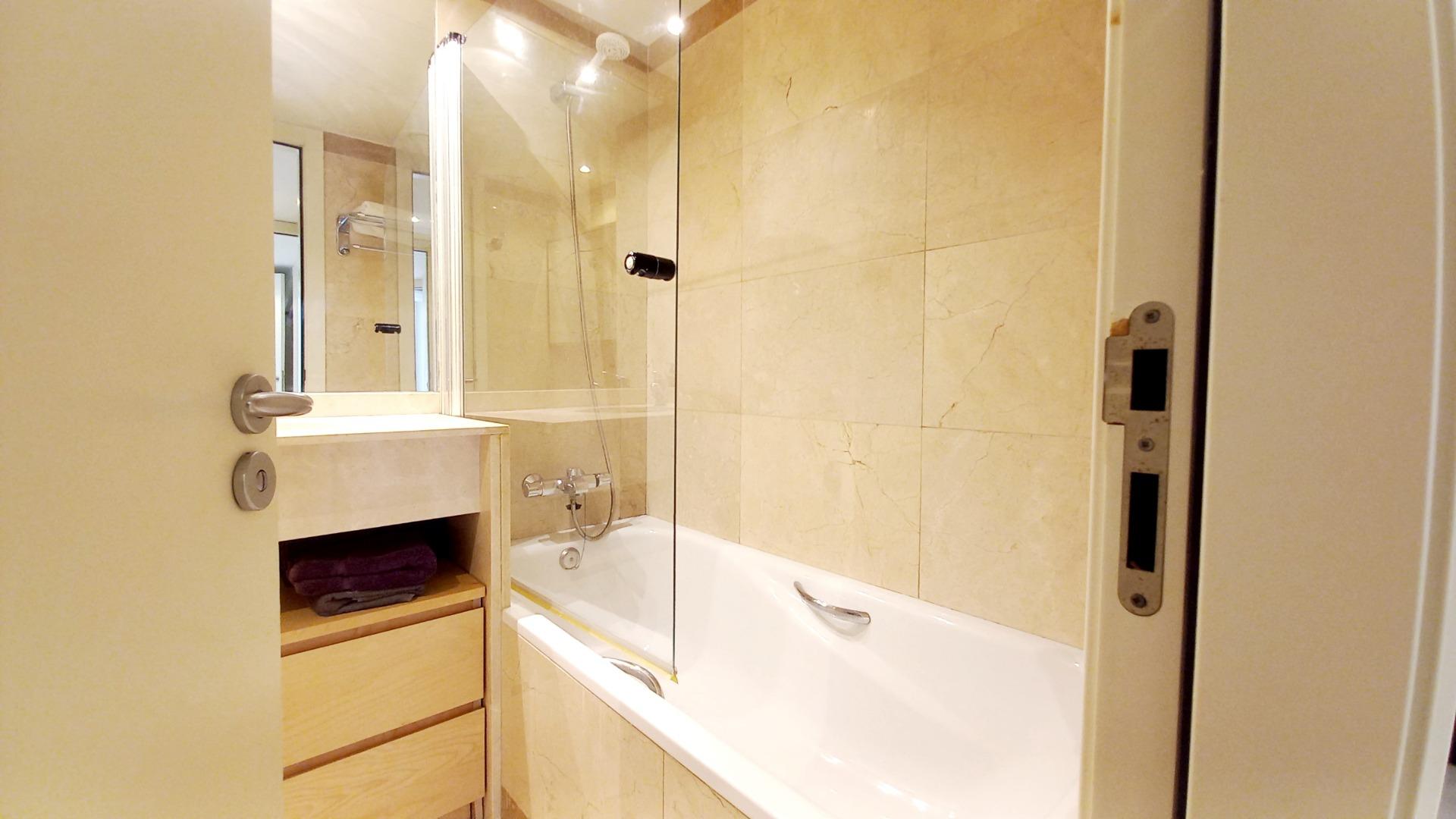 LUXURY: Spectacular 14th floor apartment in Diagonal Mar