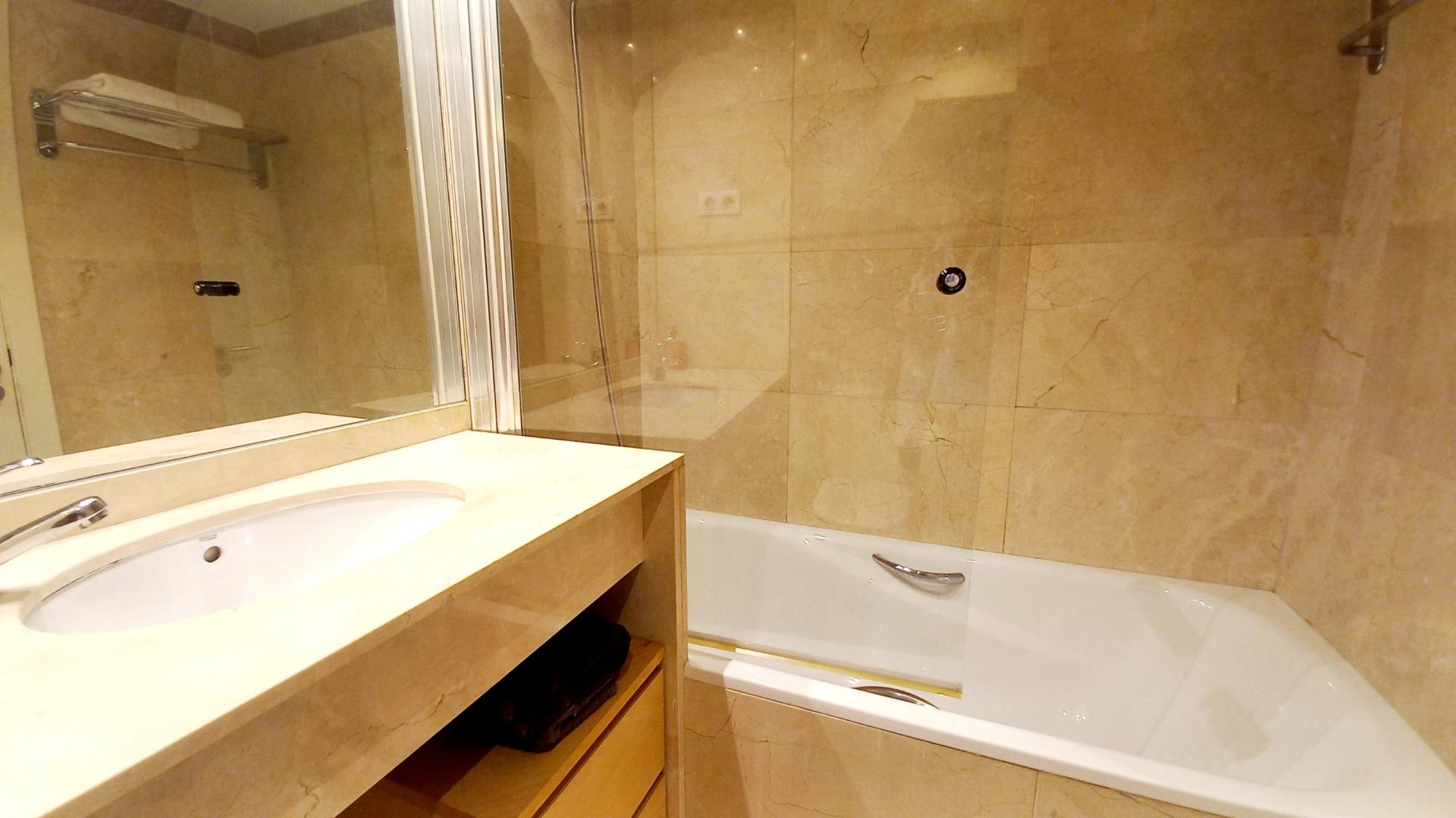 LUXURY: Spectacular 14th floor apartment in Diagonal Mar