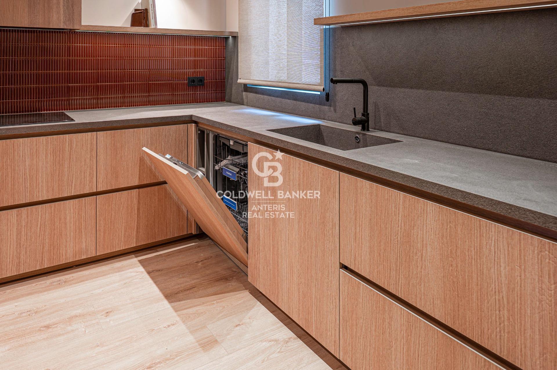 Piso en venta reformado a estrenar ubicado en el Quadrat d’Or con balcones típicos del Eixample