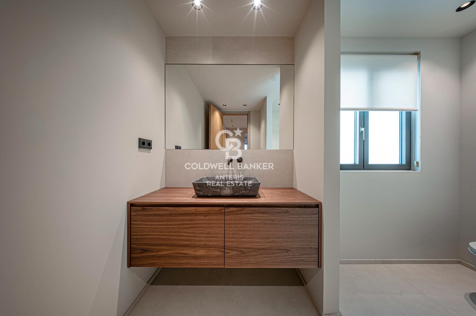 Piso en venta reformado a estrenar ubicado en el Quadrat d’Or con balcones típicos del Eixample