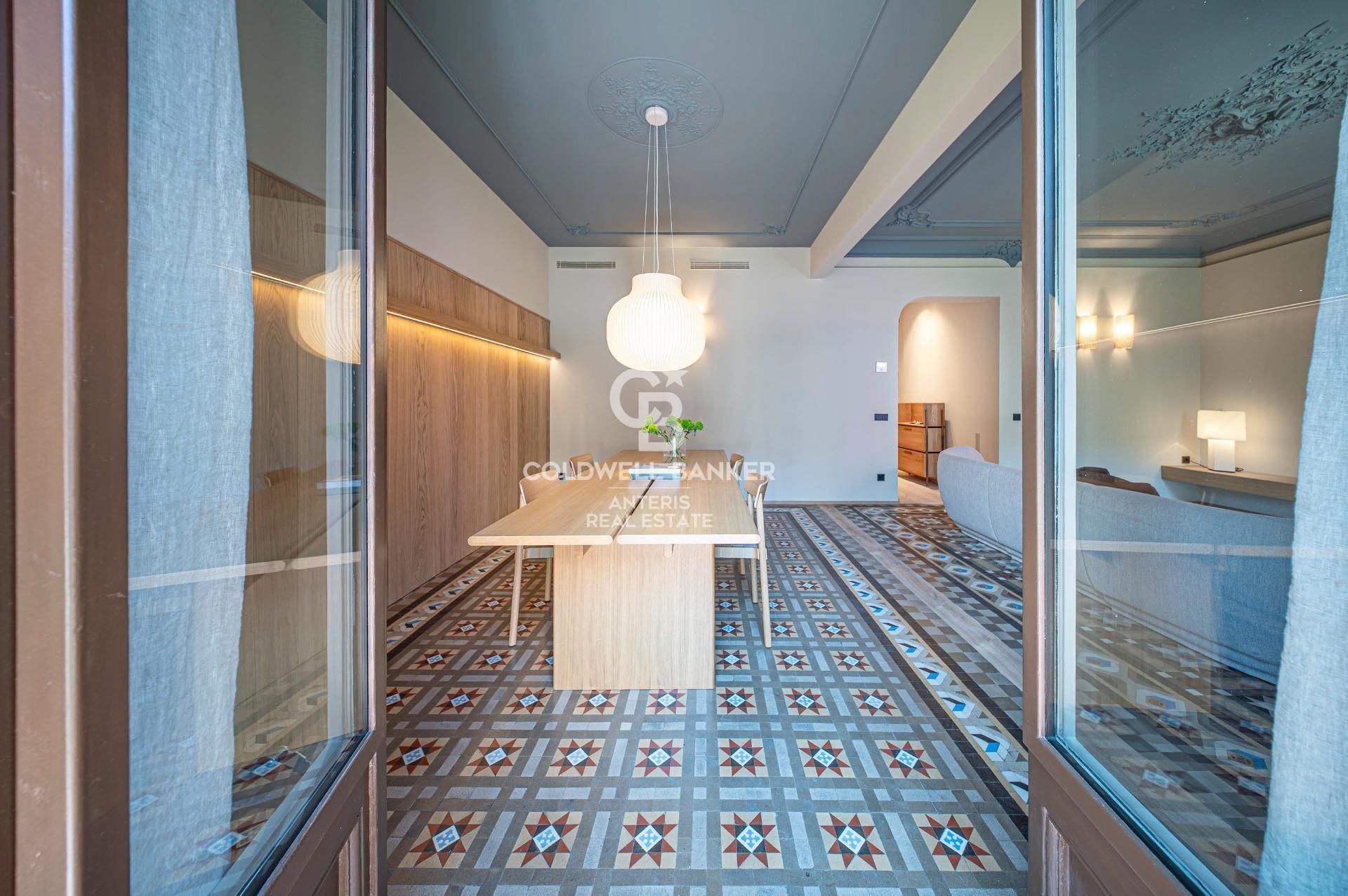 Piso en venta reformado a estrenar ubicado en el Quadrat d’Or con balcones típicos del Eixample