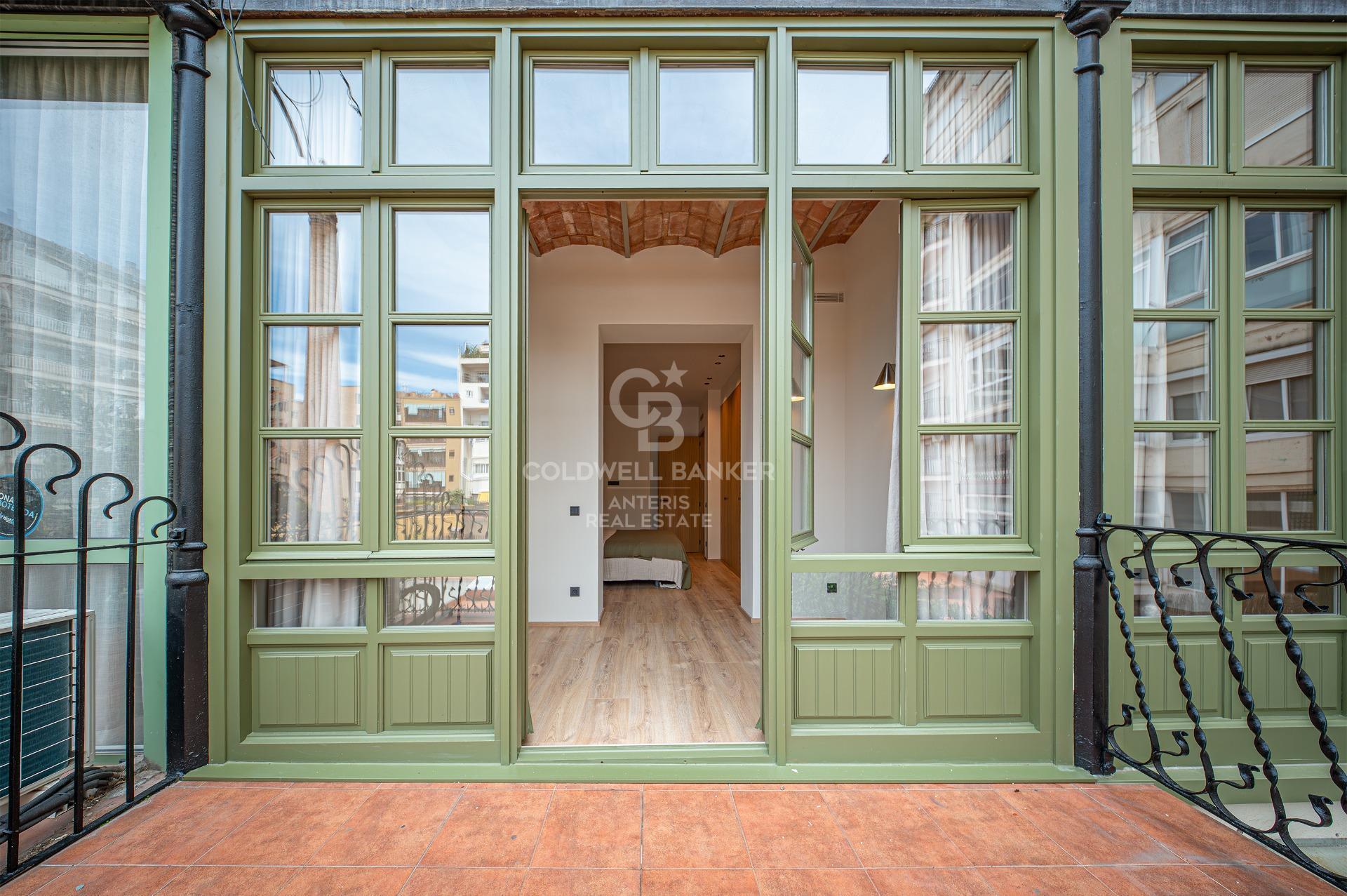 Piso en venta reformado a estrenar ubicado en el Quadrat d’Or con balcones y una pequeña terraza