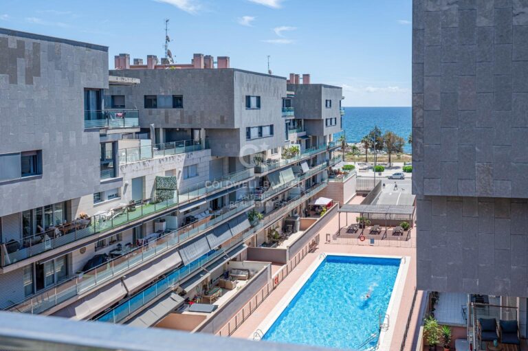Ekskluzywny penthouse z dwoma tarasami przy Port de Badalona