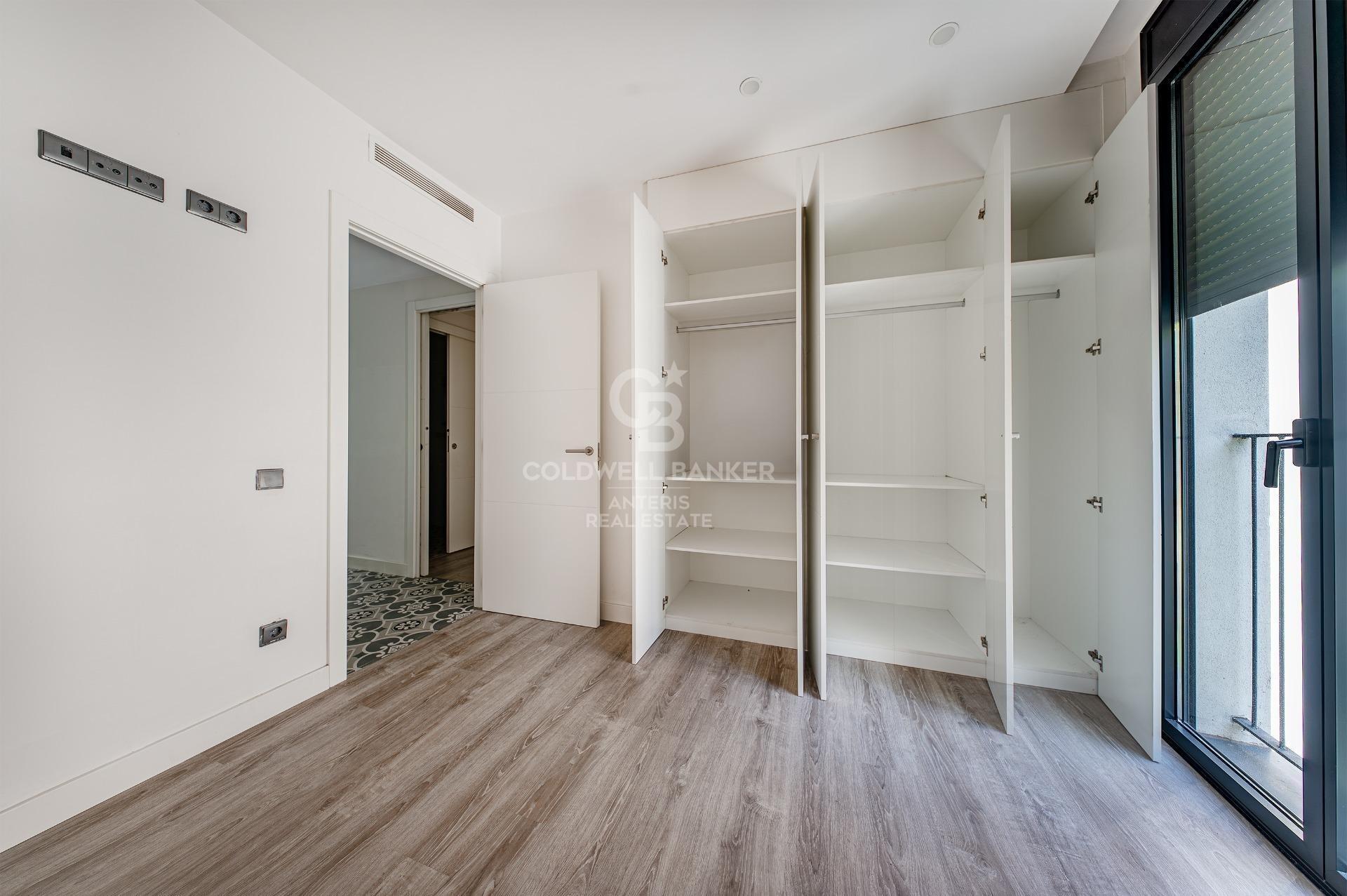 Apartment for sale in Vila de Gràcia located in a building constructed in 2018.