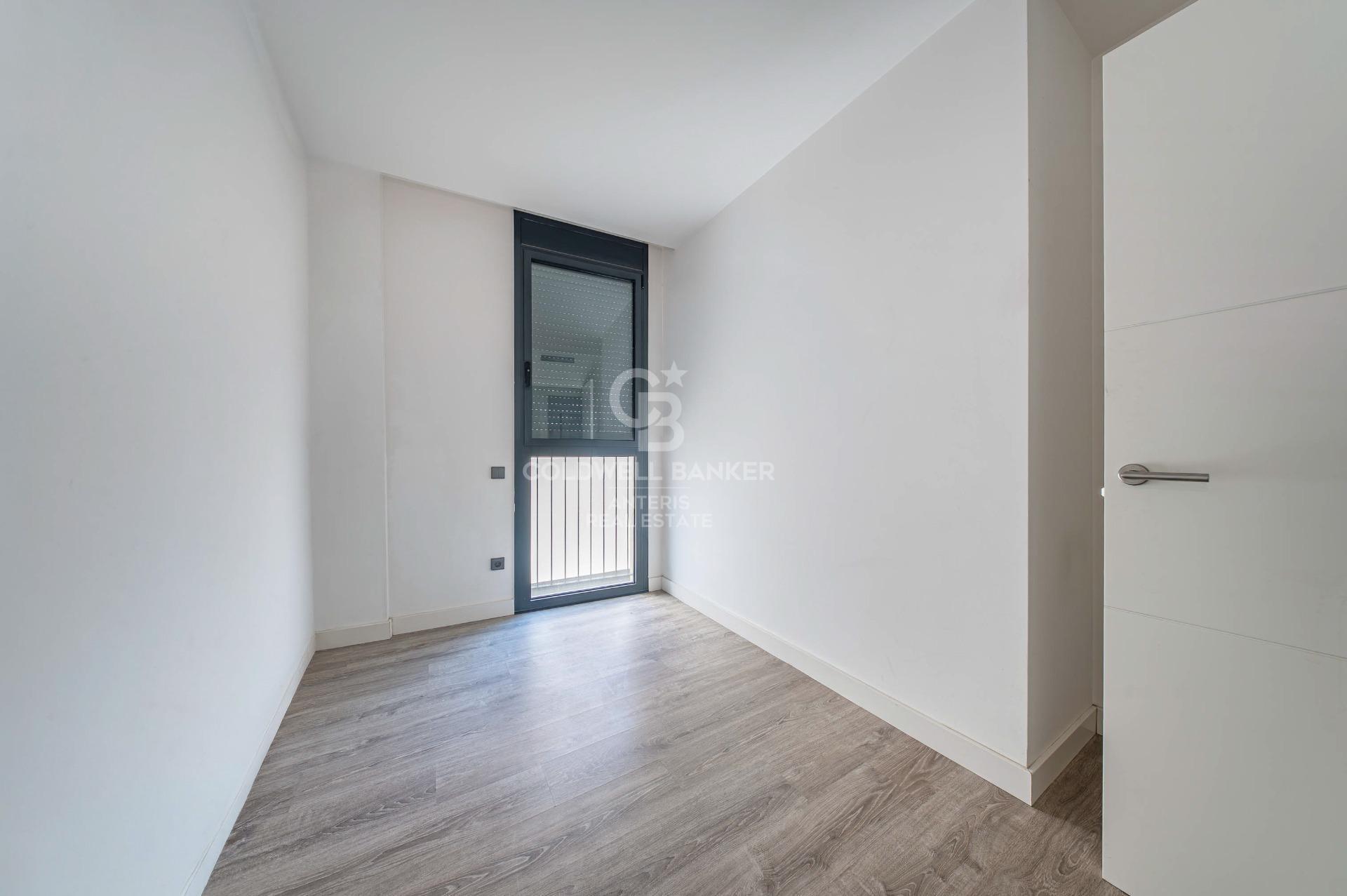 Apartment for sale in Vila de Gràcia located in a building constructed in 2018.