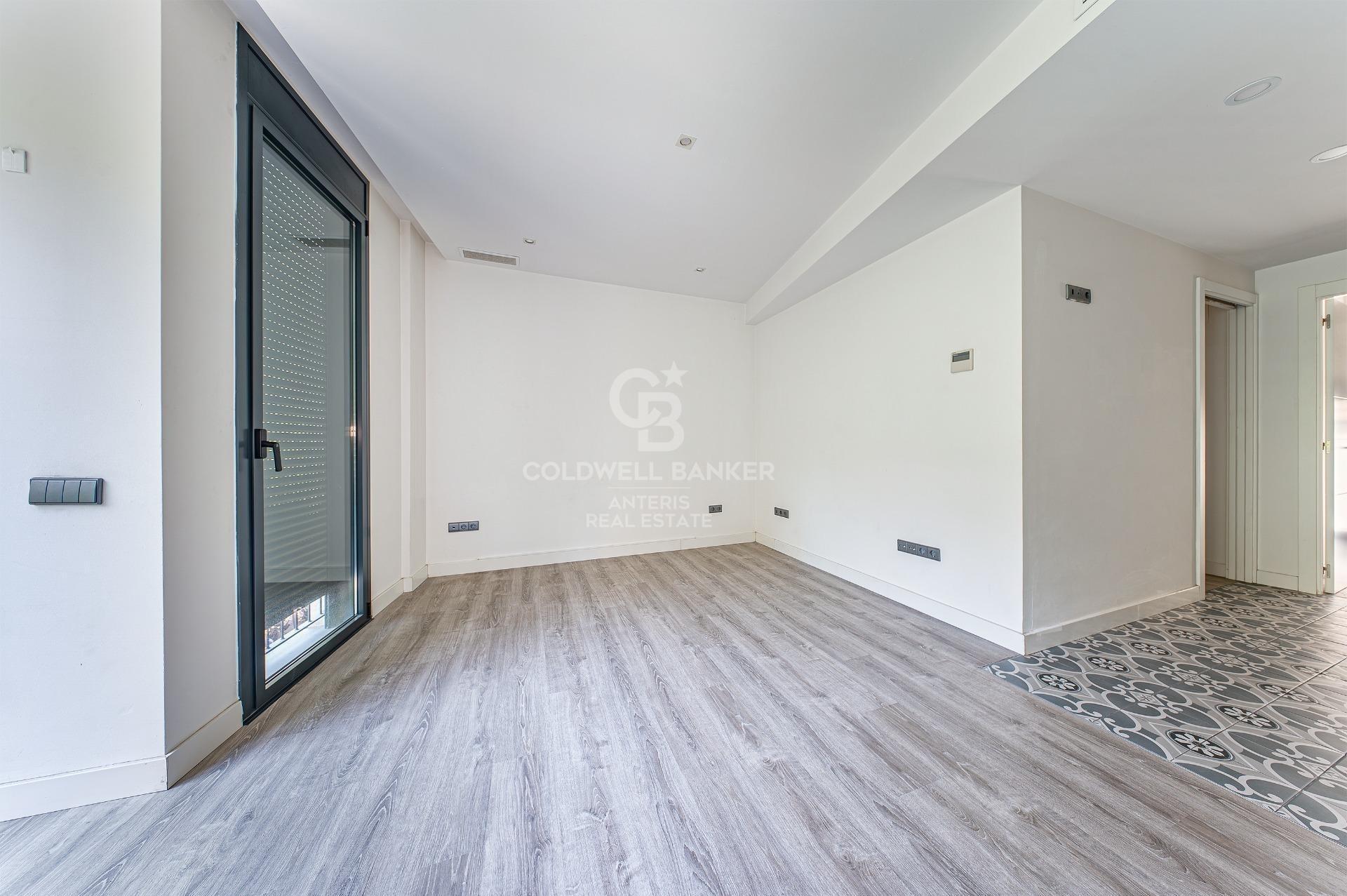Apartment for sale in Vila de Gràcia located in a building constructed in 2018.