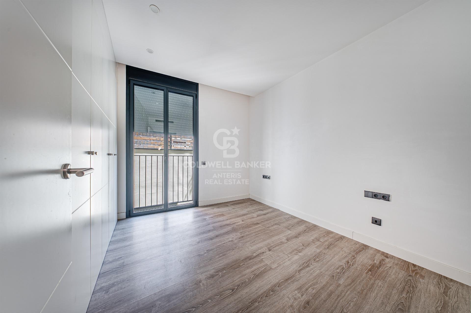 Apartment for sale in Vila de Gràcia located in a building constructed in 2018.