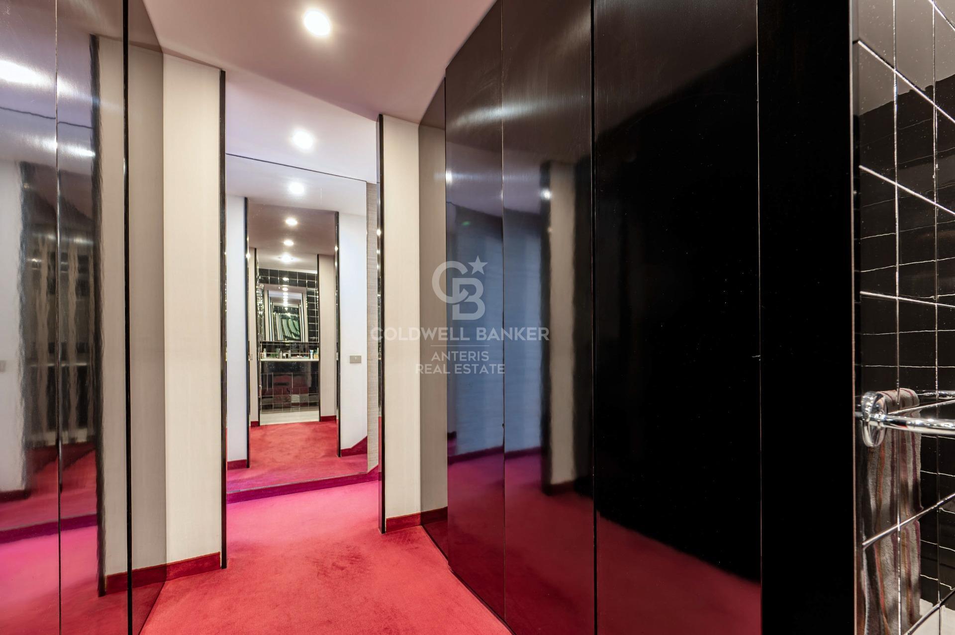 Luminoso duplex de 176m2  construidos, con terraza de 32m2, en Vila de Gracia.