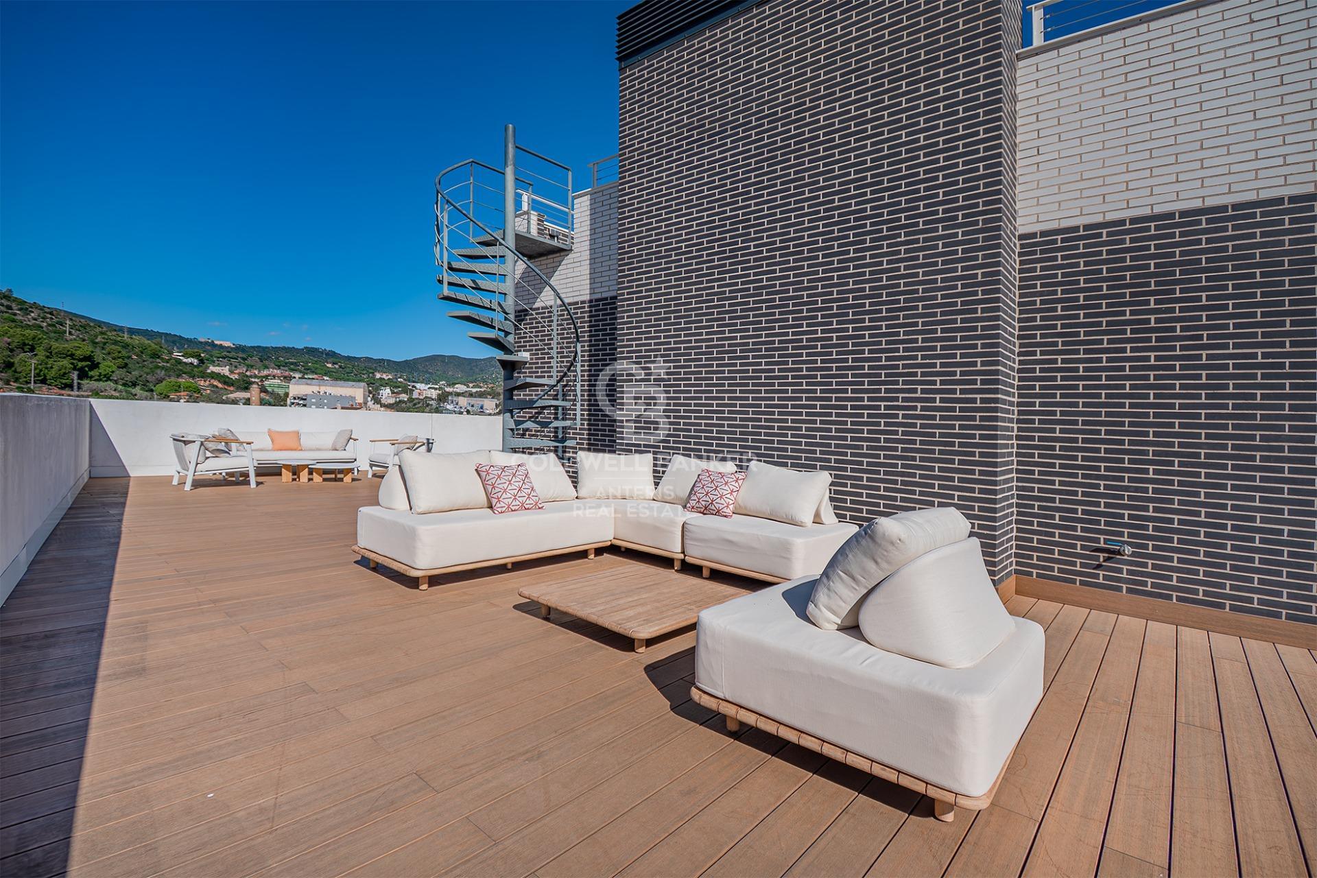 New development penthouse with two parking spaces, a storage room, and a communal area with a swimming pool