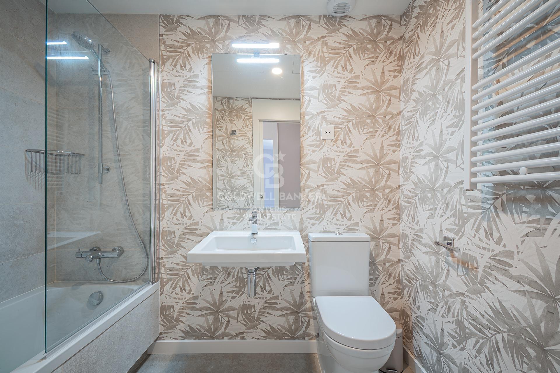 New development penthouse with two parking spaces, a storage room, and a communal area with a swimming pool