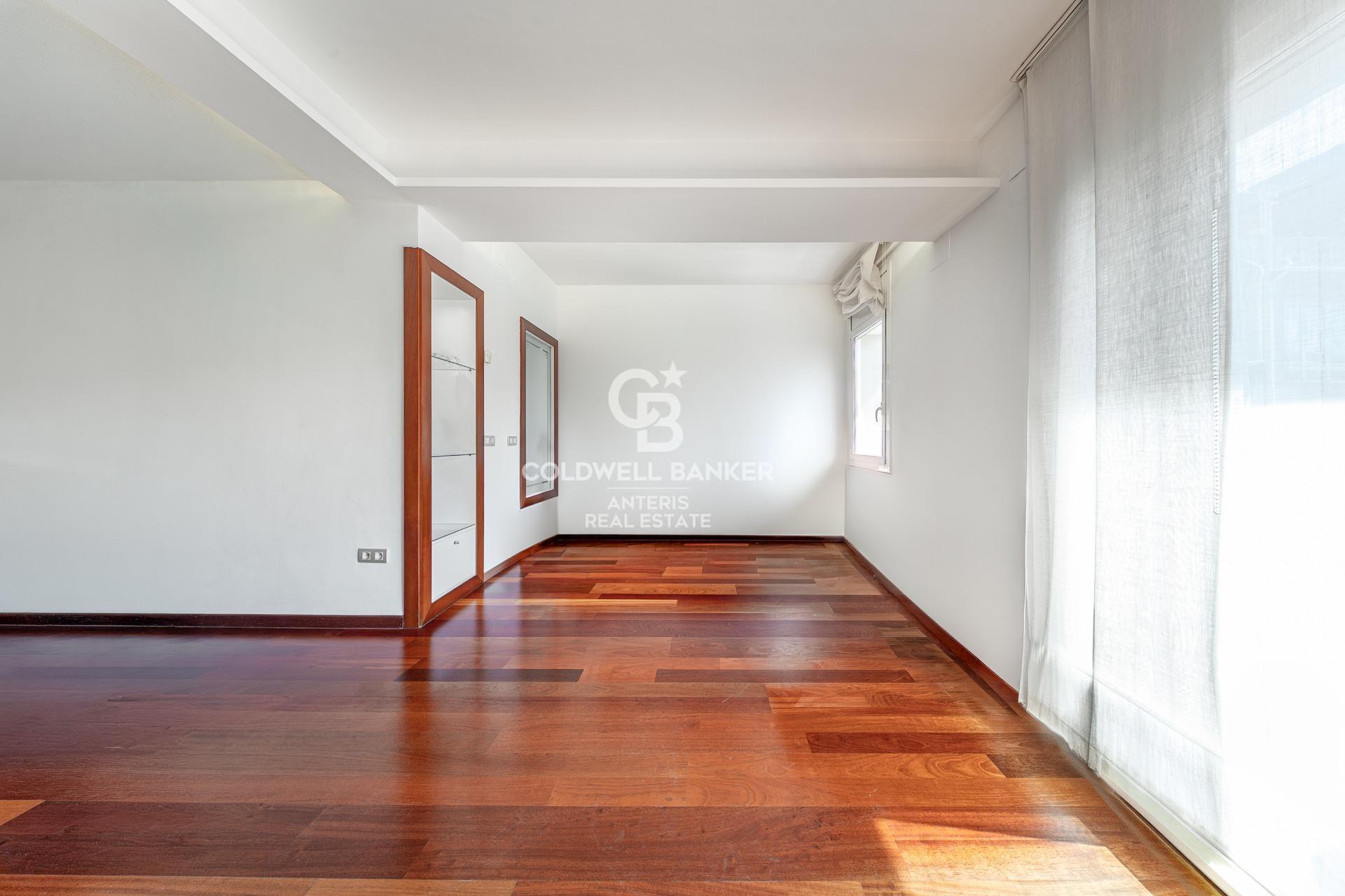 Exclusivo piso luminoso en Enric Granados