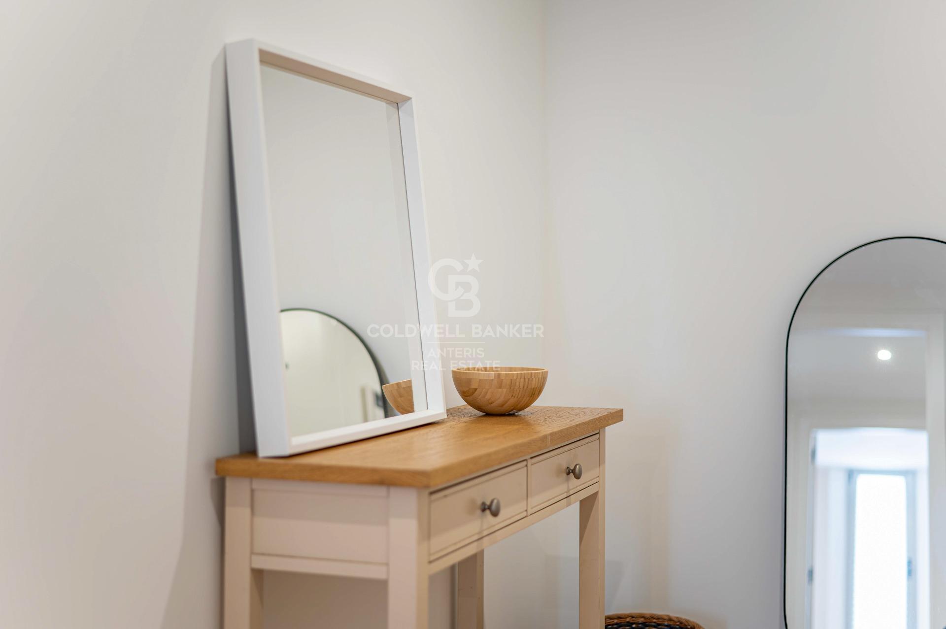 Vivienda recién reformada con trastero en finca con servicio de conserjería.