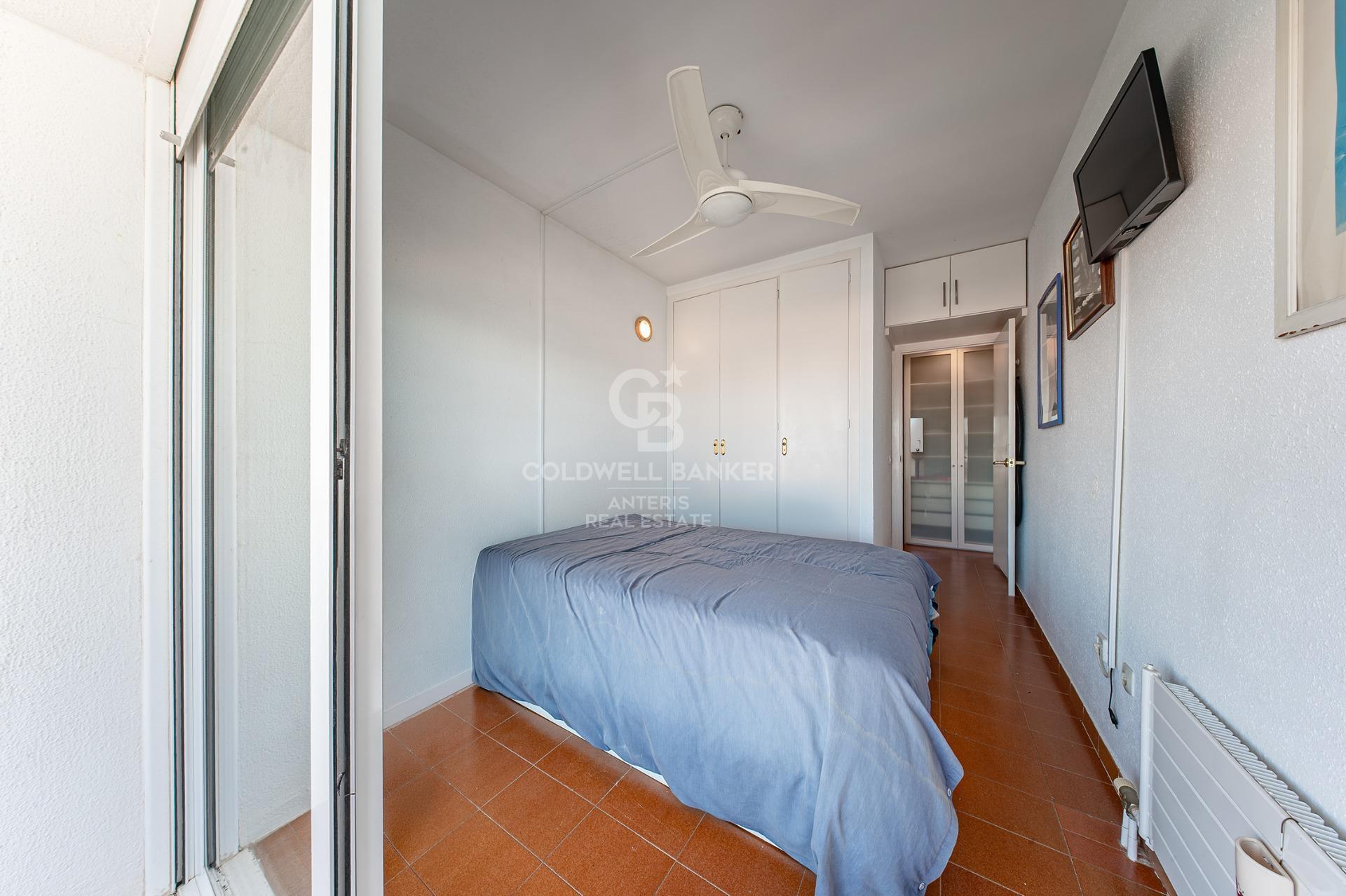 Piso alto en venta en primera línea de mar en Playa de Fenals, Lloret de Mar