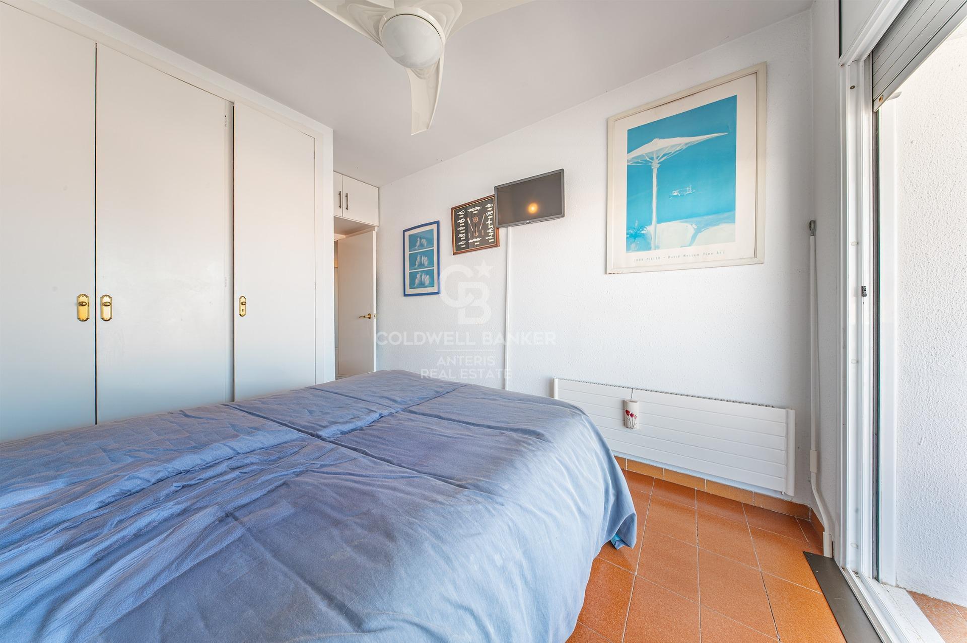 Piso alto en venta en primera línea de mar en Playa de Fenals, Lloret de Mar